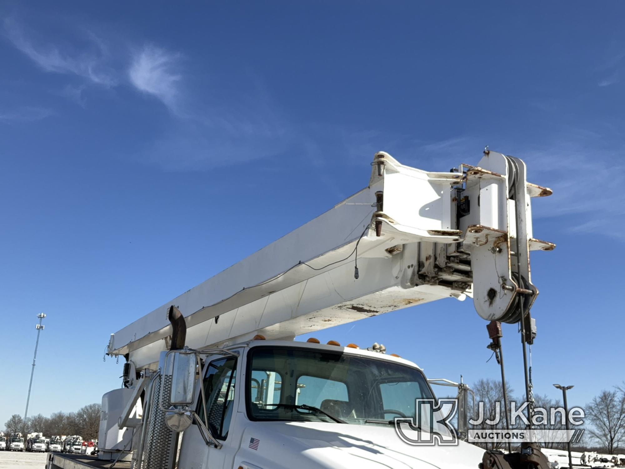 (Hawk Point, MO) Altec AC35-127S, 35 Ton, Hydraulic Truck Crane rear mounted on 2005 Sterling LT9500