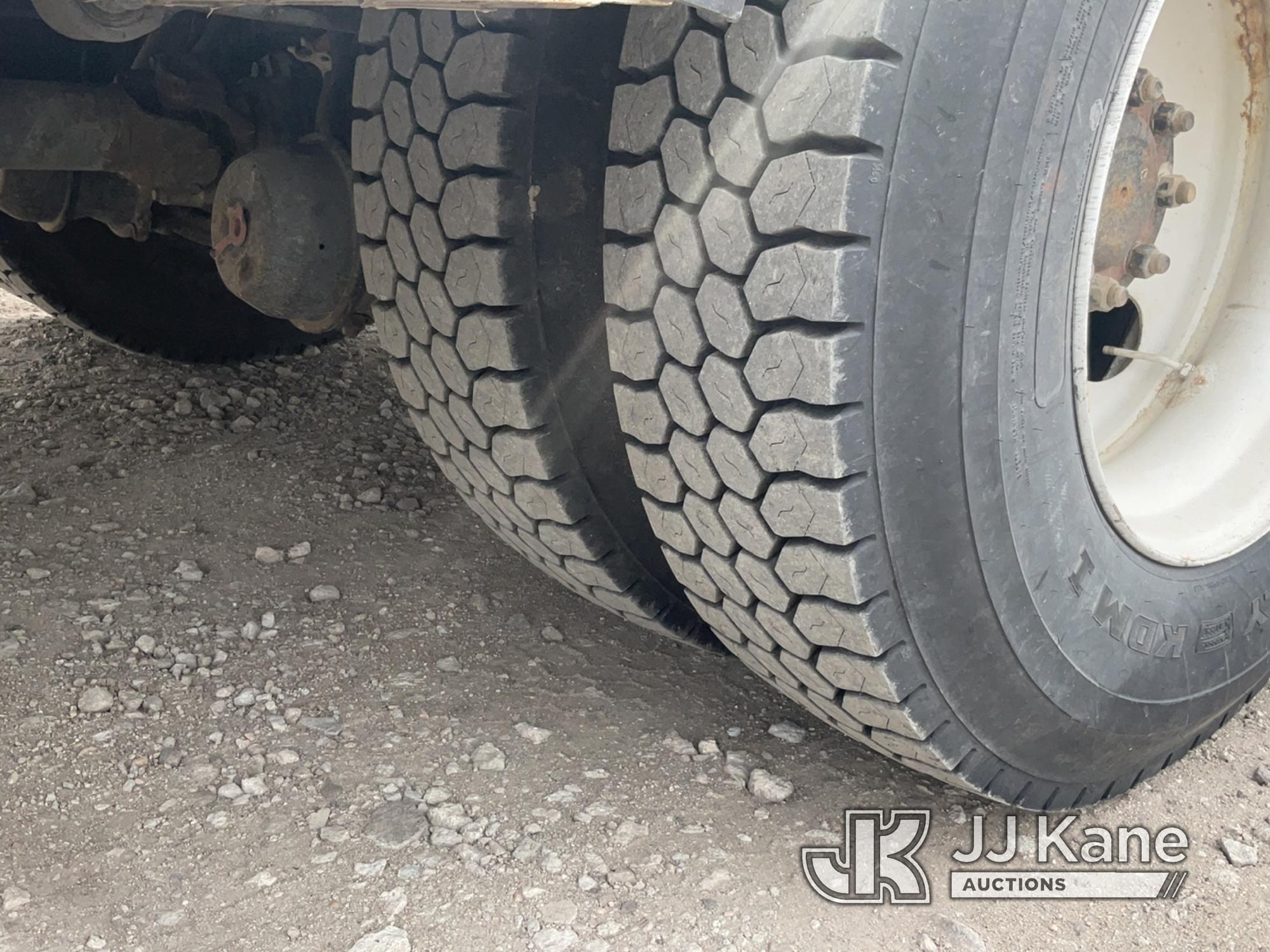 (Grand Island, NE) Altec AA55E, Material Handling Bucket Truck rear mounted on 2010 International 44