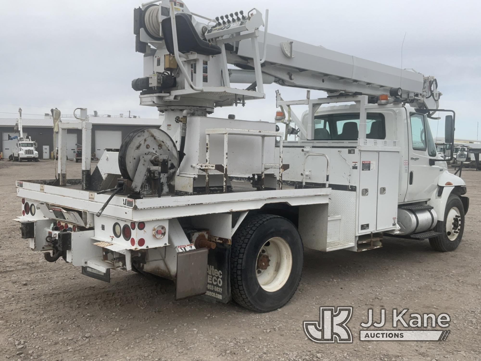 (Grand Island, NE) Altec DM47-TR, Digger Derrick rear mounted on 2009 International 4300 Utility Tru