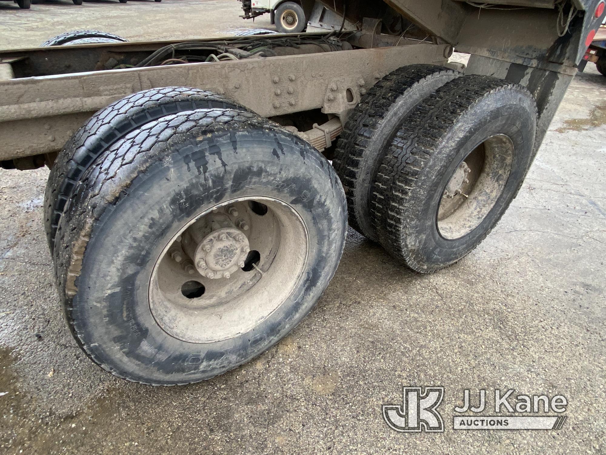 (South Beloit, IL) 2005 GMC C8500 Dump Truck Runs, Moves, Dump Operates. Rust, Body Damage - See Pho