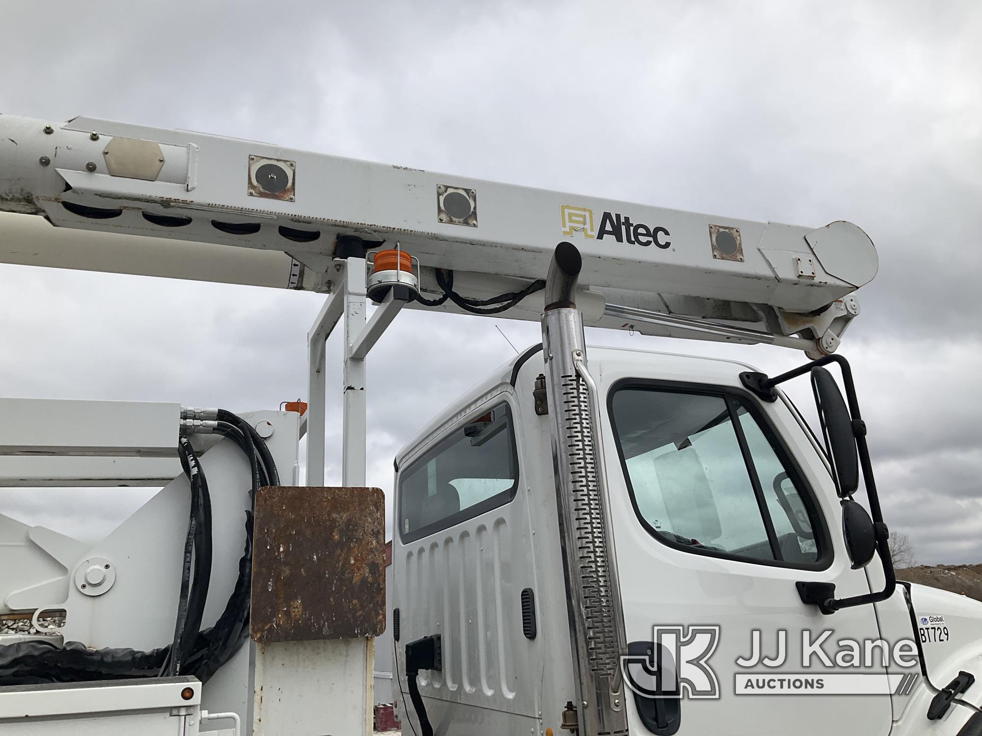 (Kansas City, MO) Altec AM900-E100, Double-Elevator Bucket Truck rear mounted on 2014 Freightliner M