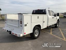 (Bloomington, IL) 2019 Ford F250 4x4 Extended-Cab Service Truck Runs & Moves