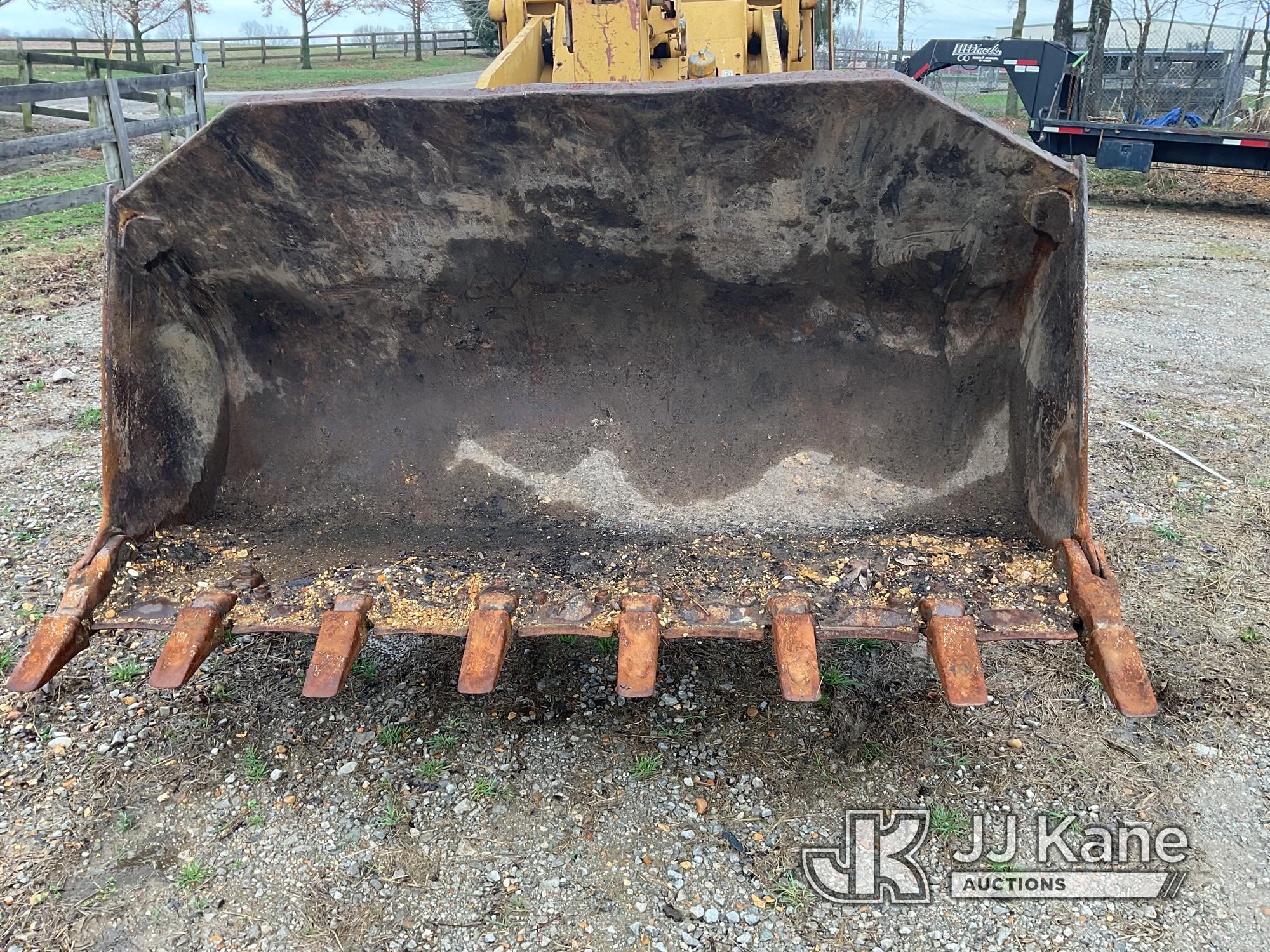 (Golconda, IL) 1997 Caterpillar 953B Crawler Loader Runs & Operates) (New Exhaust 2023.  Original Te