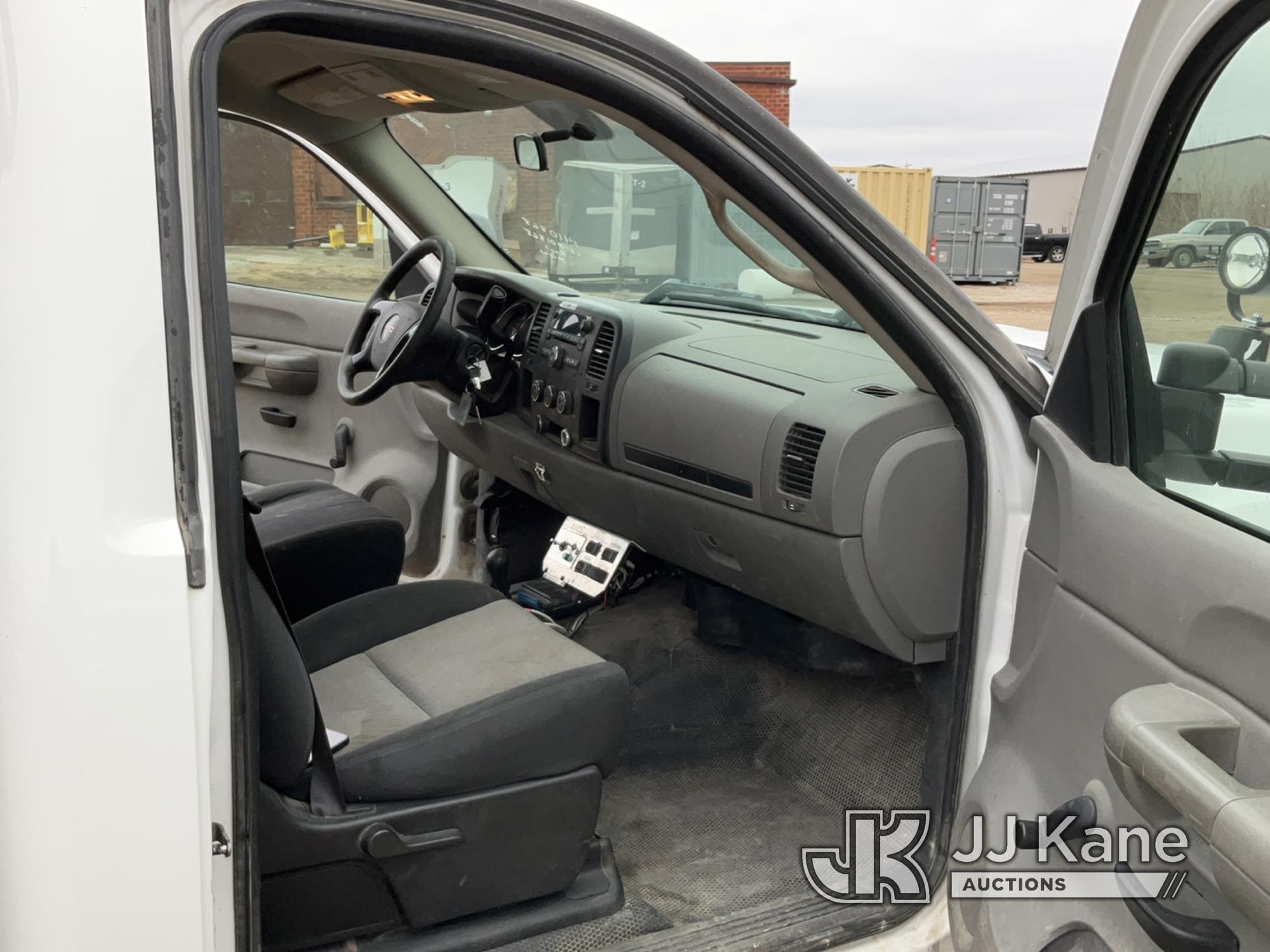 (Des Moines, IA) 2008 GMC Sierra 2500HD 4x4 Service Truck Runs & Moves