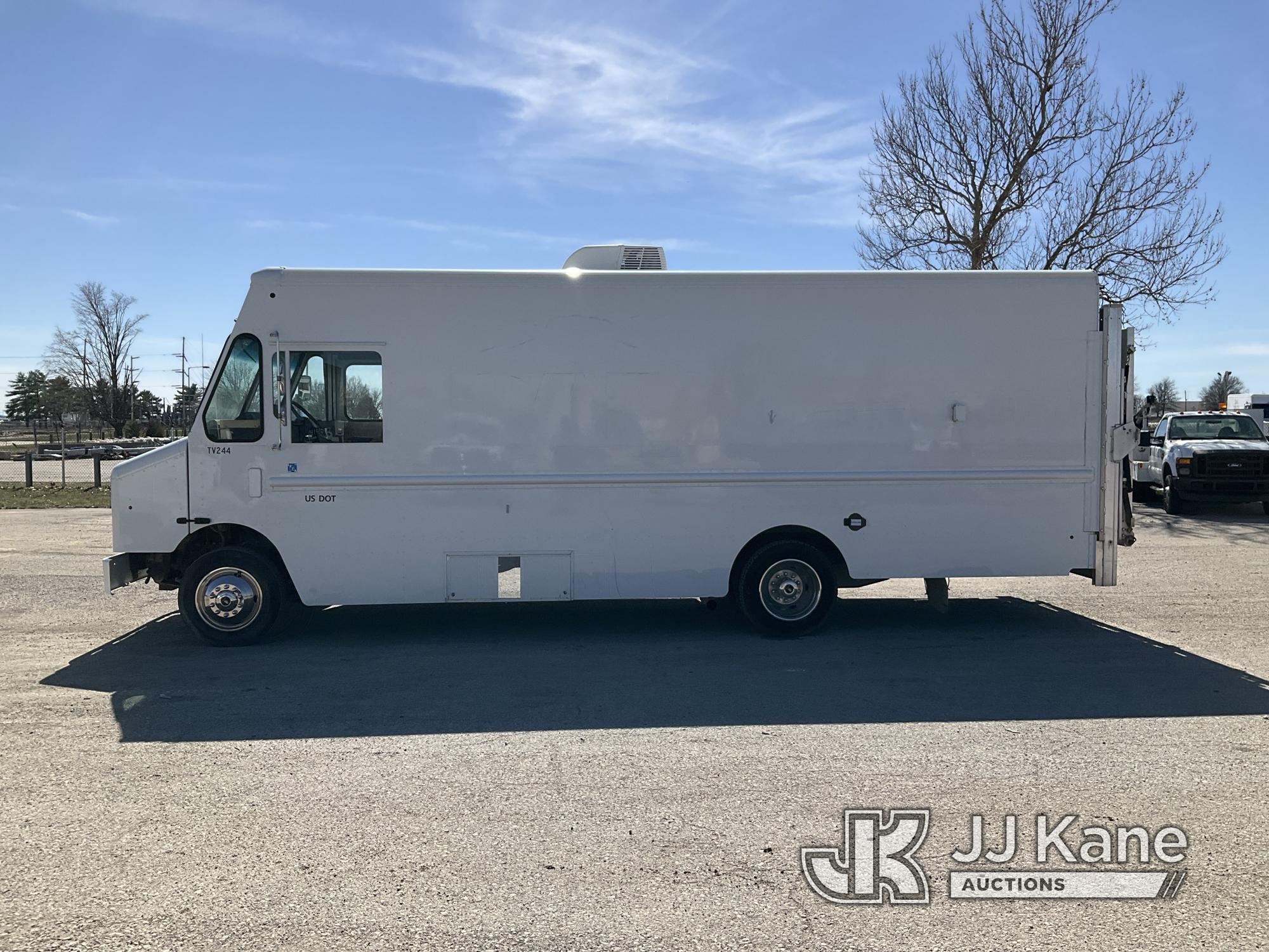 (Kansas City, MO) 2013 Ford F59 Step Van Runs & Moves)(Check Engine Light On