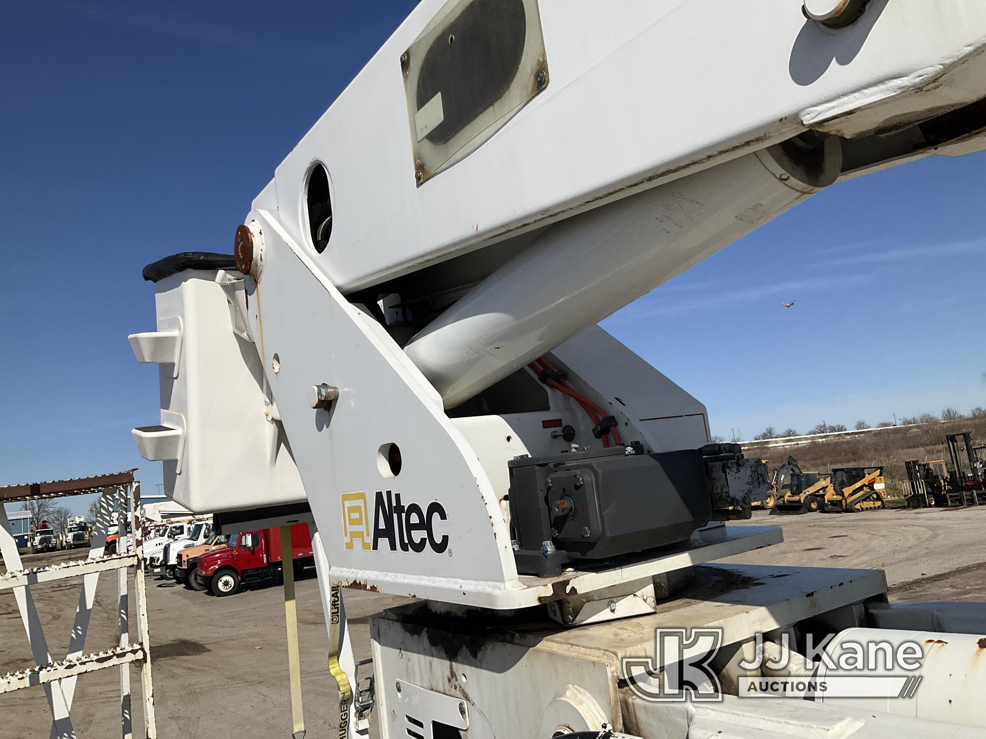 (Kansas City, MO) Altec AM900-E100, Double-Elevator Bucket Truck rear mounted on 2014 Freightliner M