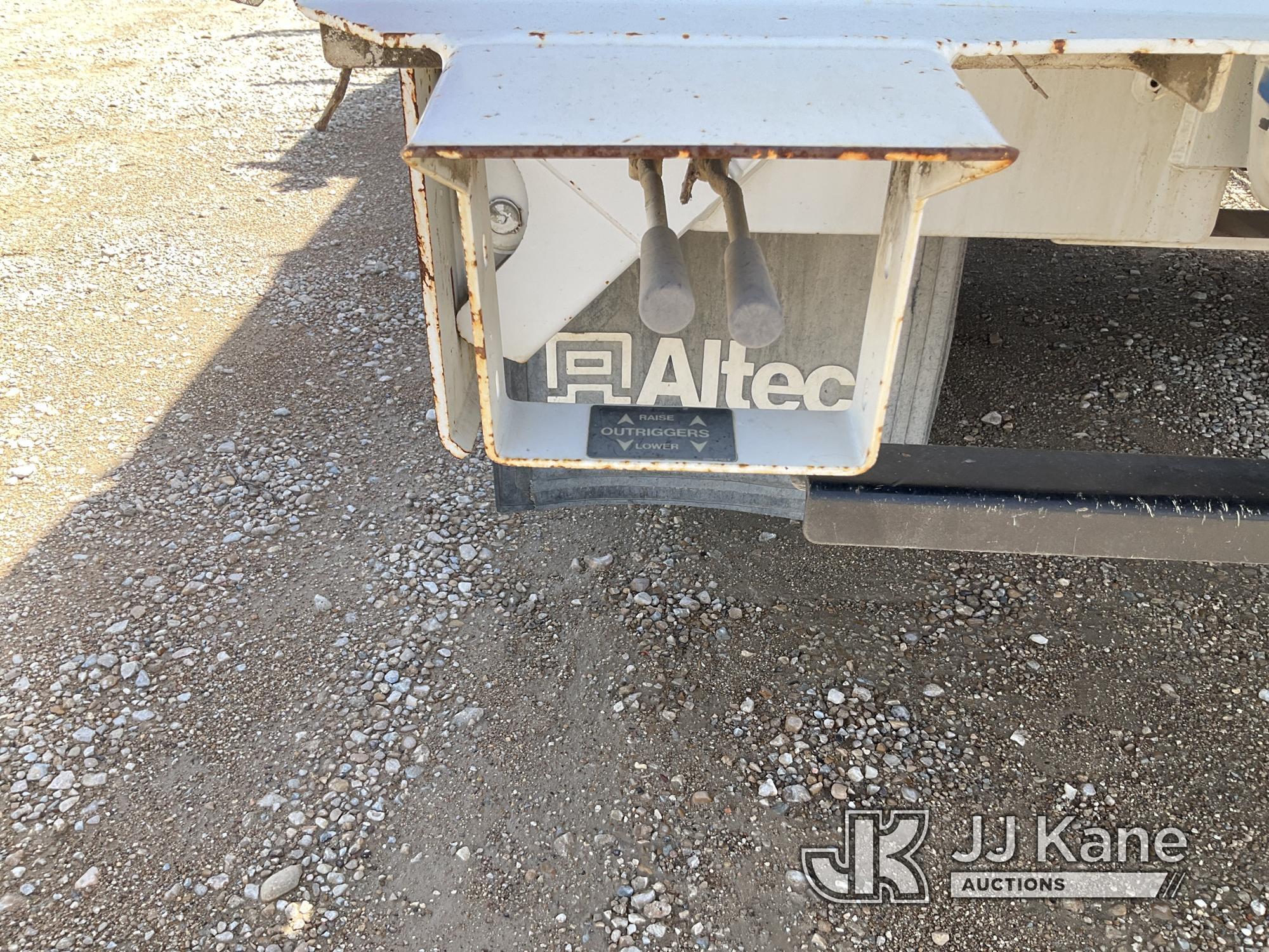 (Waxahachie, TX) Altec DC47-TR, Digger Derrick rear mounted on 2015 Ford F750 Flatbed/Utility Truck