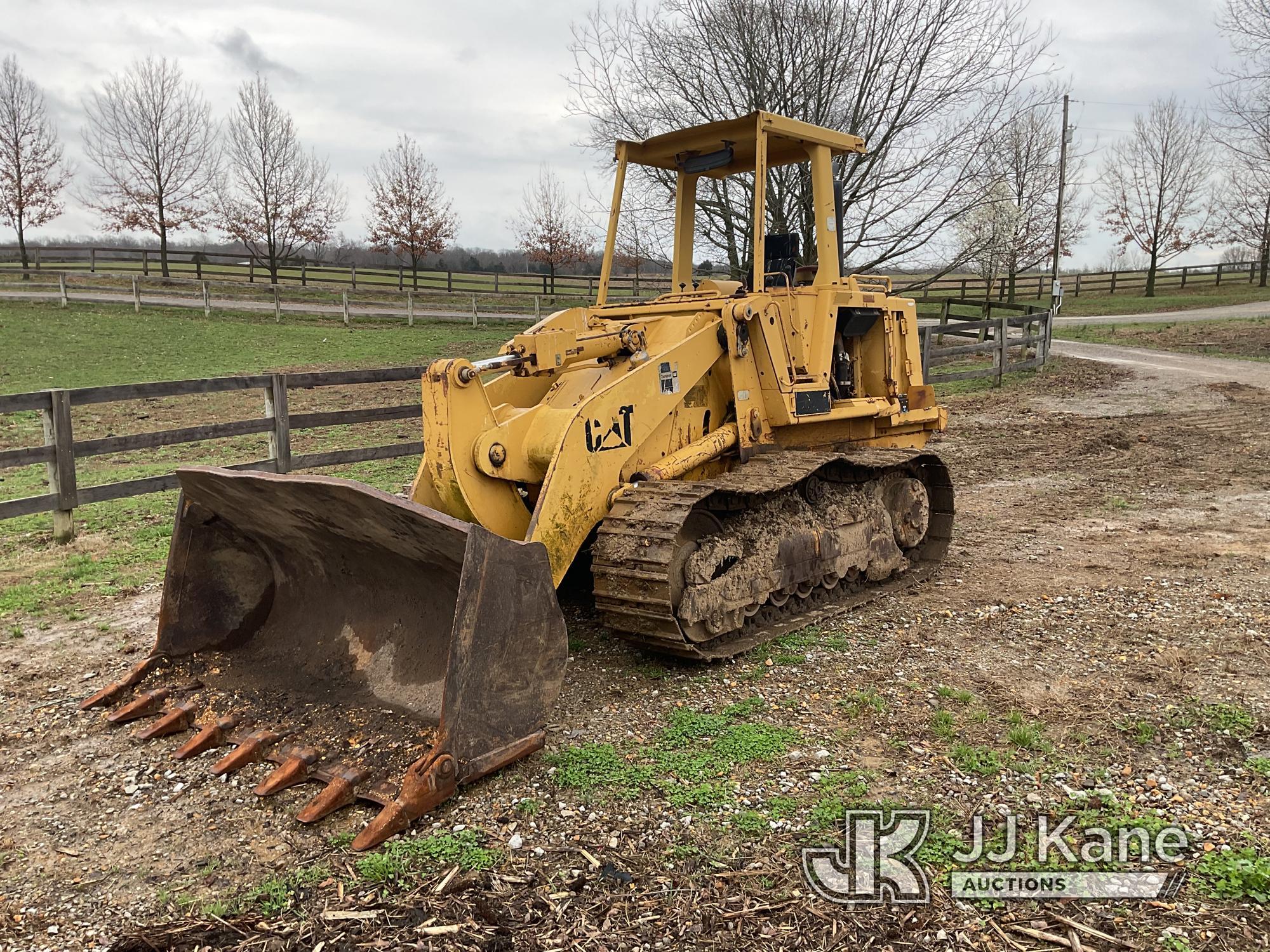 (Golconda, IL) 1997 Caterpillar 953B Crawler Loader Runs & Operates) (New Exhaust 2023.  Original Te