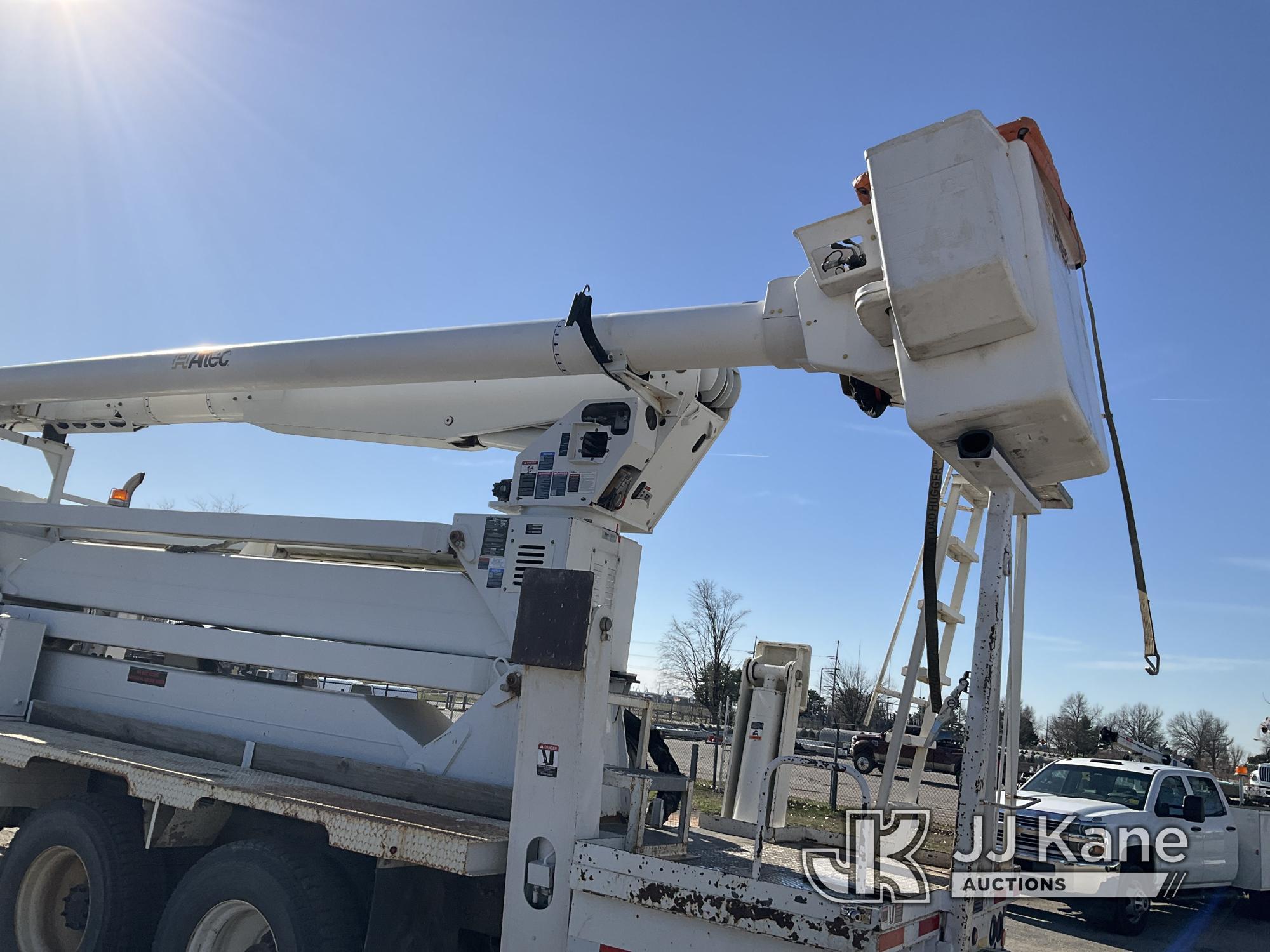 (Kansas City, MO) Altec AM900-E100, Double-Elevator Bucket Truck rear mounted on 2011 International