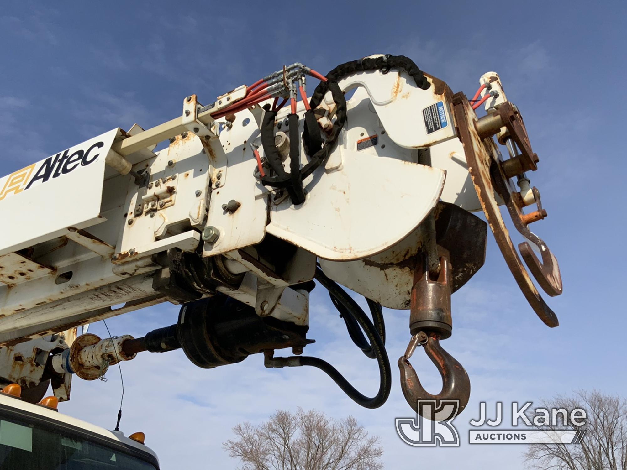 (South Beloit, IL) Altec DC47-TR, Digger Derrick rear mounted on 2017 Kenworth T370 Utility Truck Ru