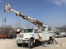 Altec D947-TR, Digger Derrick rear mounted on 2000 International 4900 Utility Truck Runs, Moves, Upp