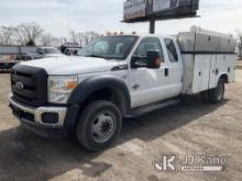 2015 Ford F550 4x4 Extended-Cab Service Truck Runs & Moves) (Paint Damage, rust