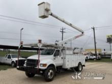 Terex/Telelect HiRanger 5FC-55, Bucket Truck mounted behind cab on 2002 Ford F750 Utility Truck Runs