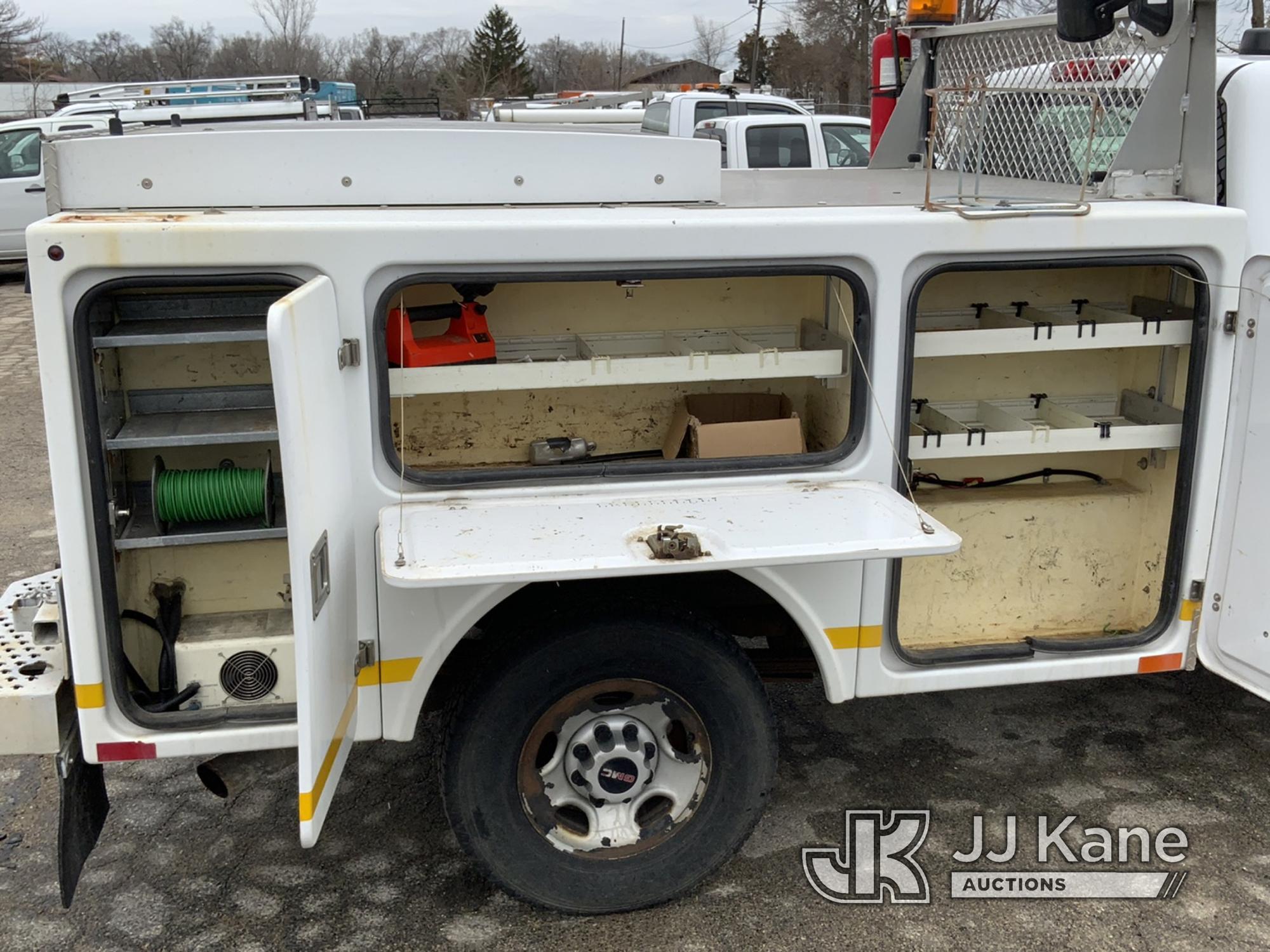 (South Beloit, IL) 2007 GMC Sierra 2500HD 4x4 Service Truck Not Running, Condition Unknown, Has Powe