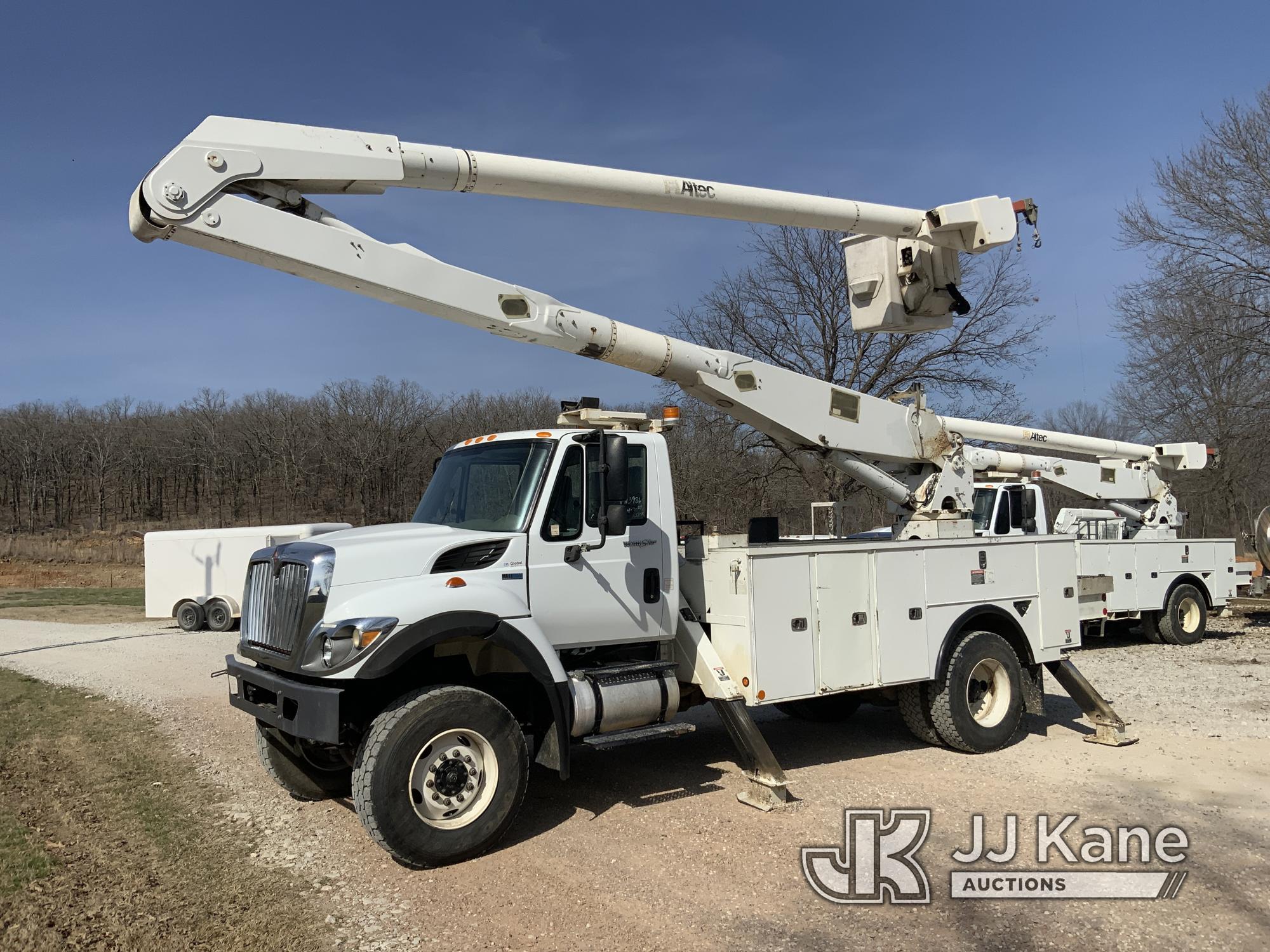 (Henryetta, OK) Altec AA755-MH, Material Handling Bucket Truck rear mounted on 2012 International 73