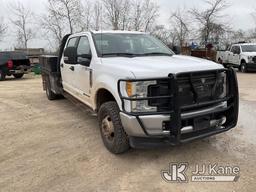 (Alvin, TX) 2017 Ford F350 4x4 Crew-Cab Flatbed/Service Truck Runs & Moves) (Check Engine Light On