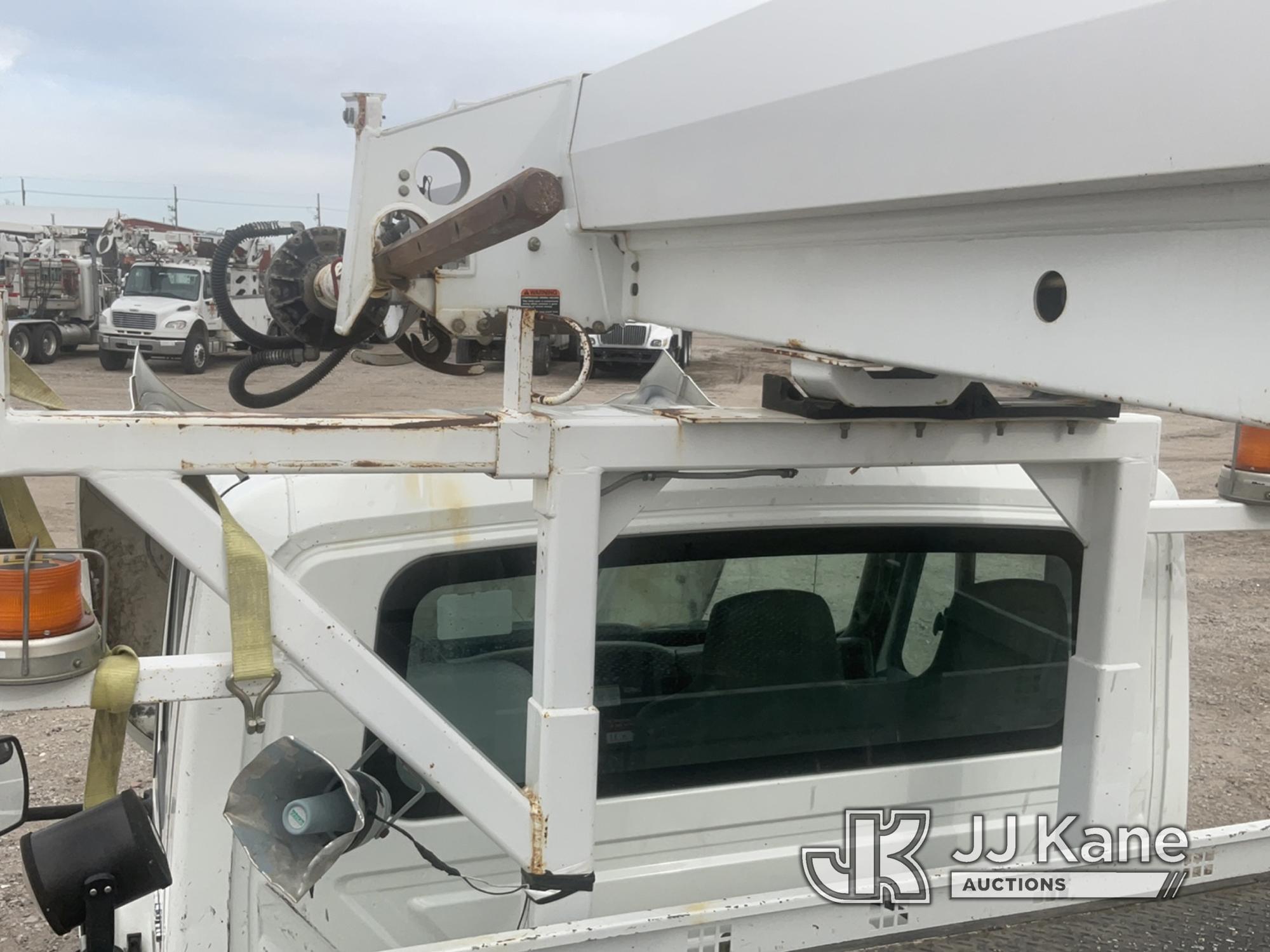 (Grand Island, NE) Altec DM47-TR, Digger Derrick rear mounted on 2009 International 4300 Utility Tru