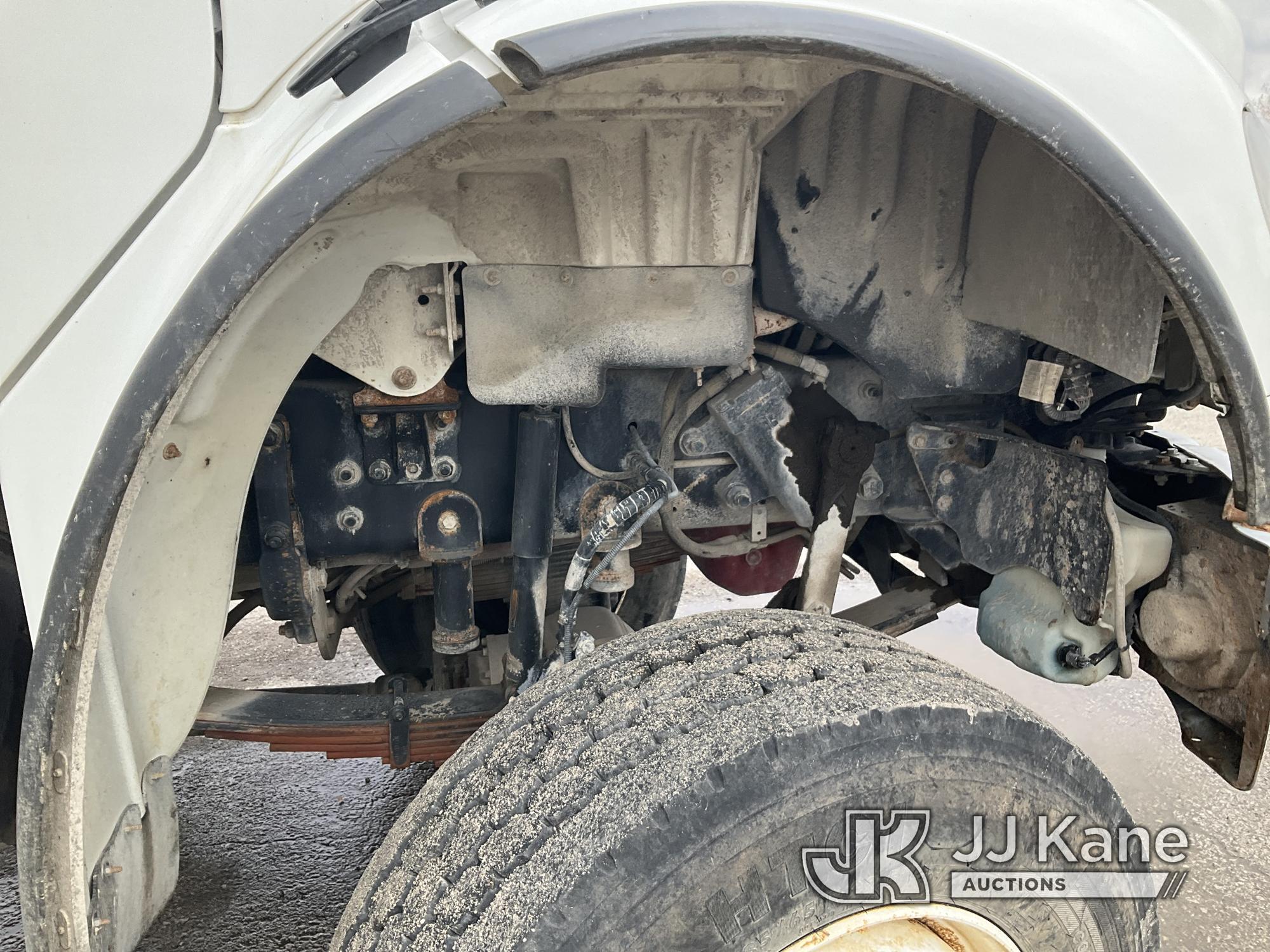 (Kansas City, MO) Altec AM900-E100, Double-Elevator Bucket Truck rear mounted on 2014 Freightliner M