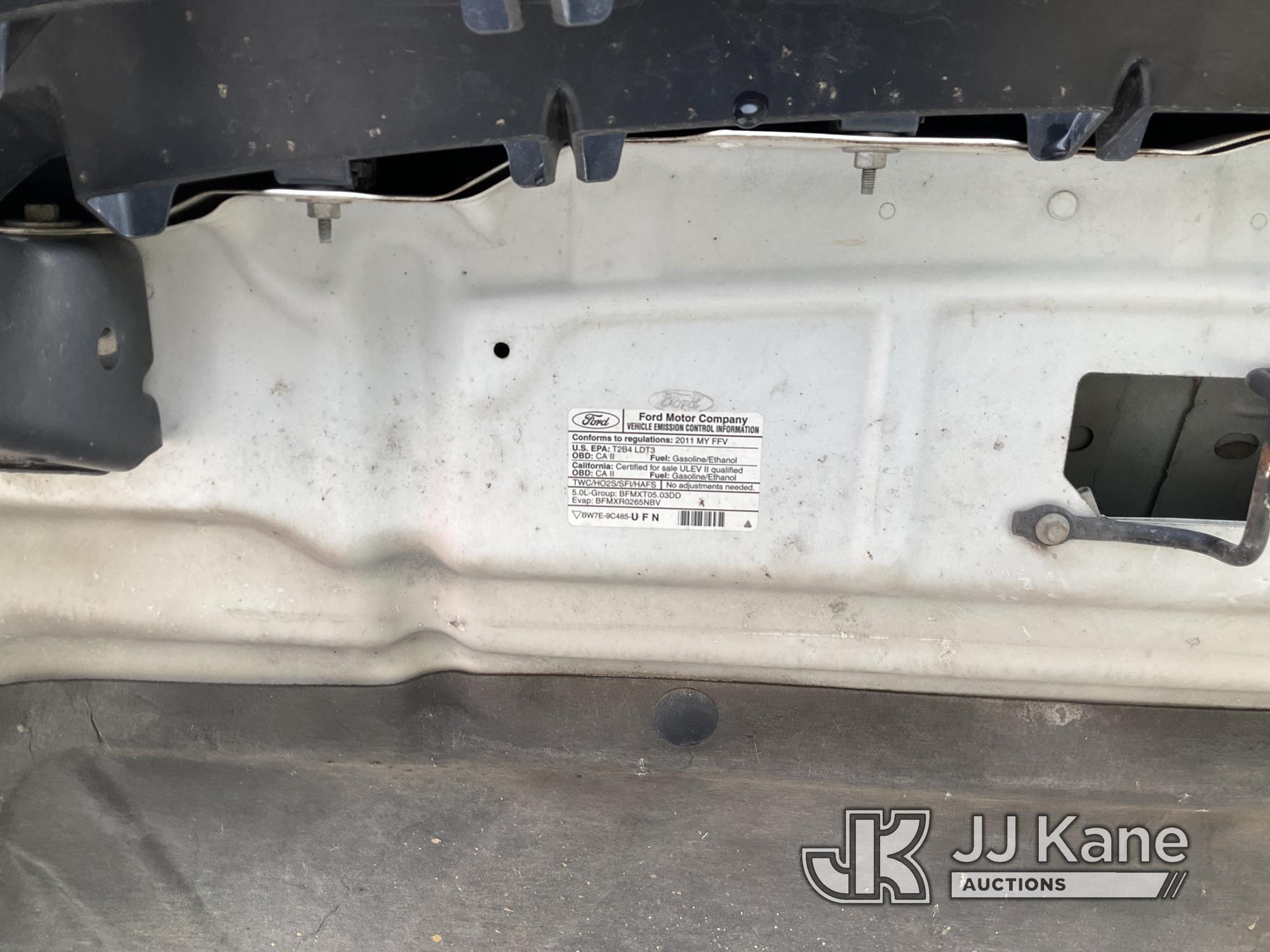 (Hawk Point, MO) 2011 Ford F150 4x4 Pickup Truck Power to dash, non running, unknown condition.