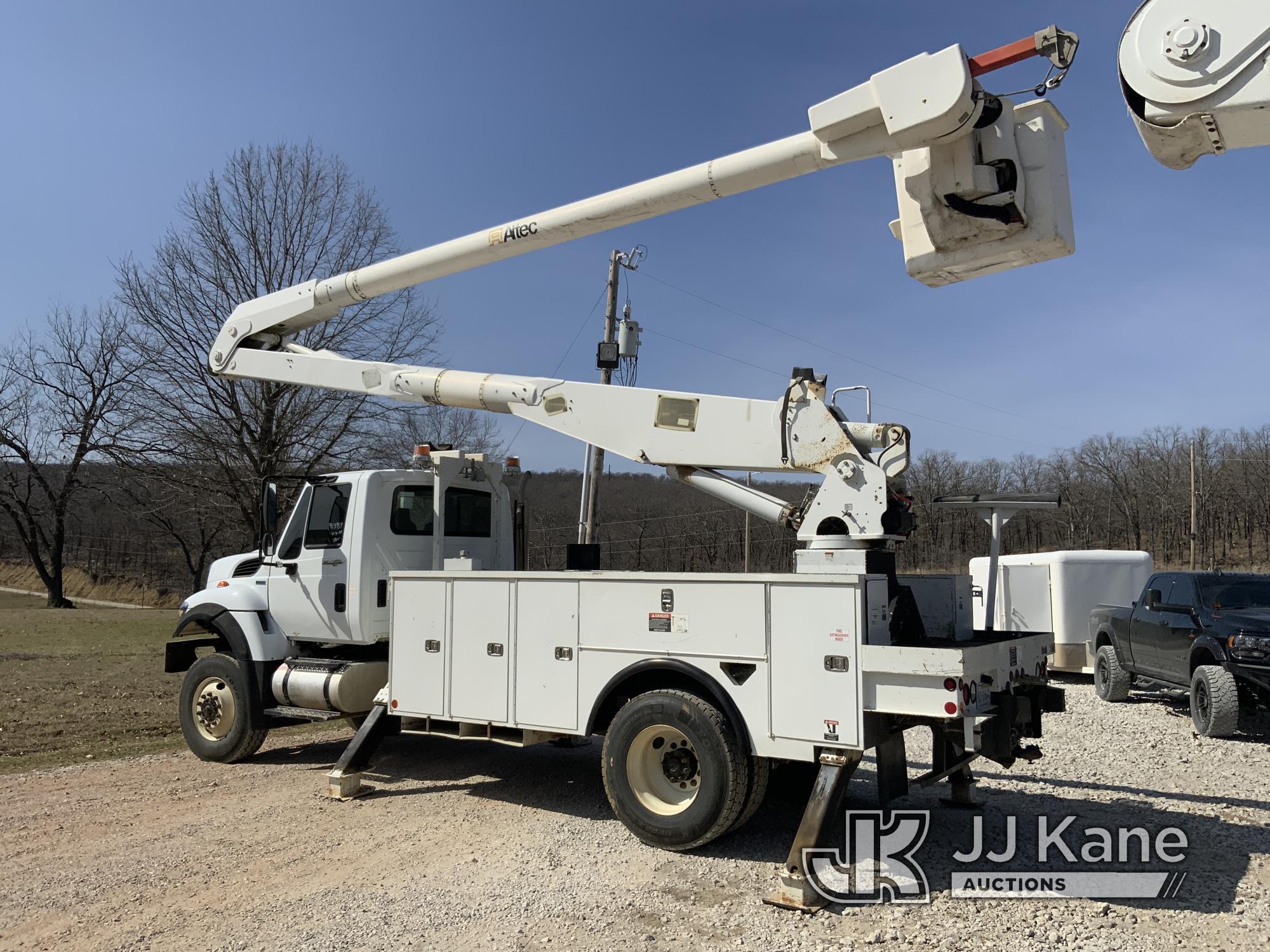 (Henryetta, OK) Altec AA755-MH, Material Handling Bucket Truck rear mounted on 2012 International 73