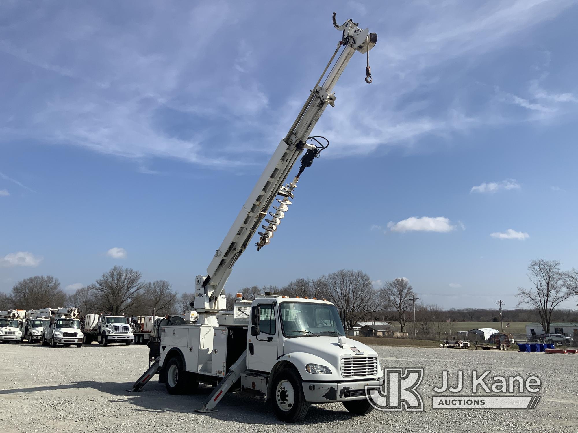 (Hawk Point, MO) Altec DM47B-TR, Digger Derrick rear mounted on 2017 Freightliner M2 106 Utility Tru