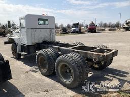 (Kansas City, MO) 1993 AMG Military Truck Runs & Moves