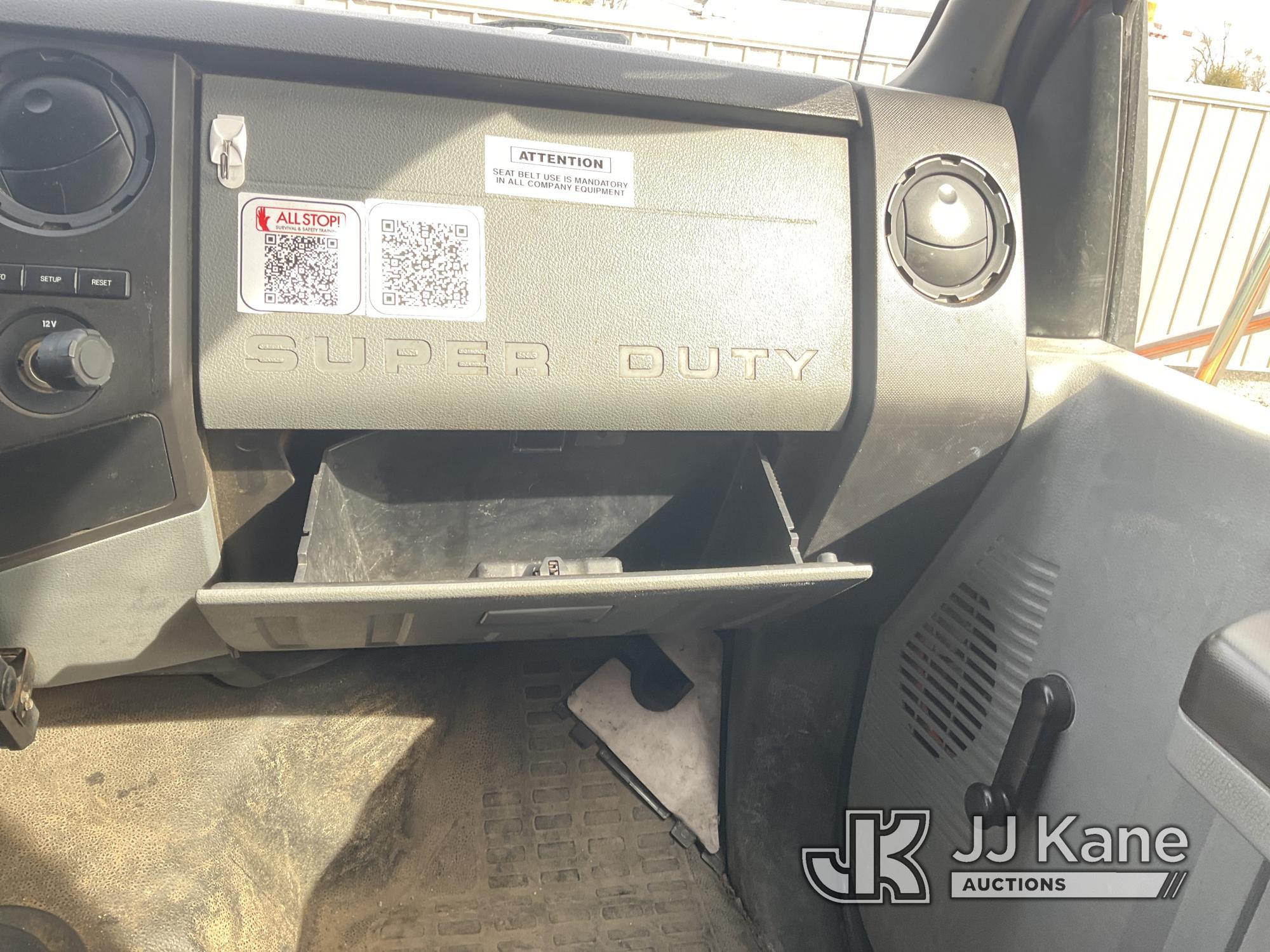 (South Beloit, IL) 2012 Ford F750 Chipper Dump Truck Runs & Moves) (PTO Operates, ABS Light On