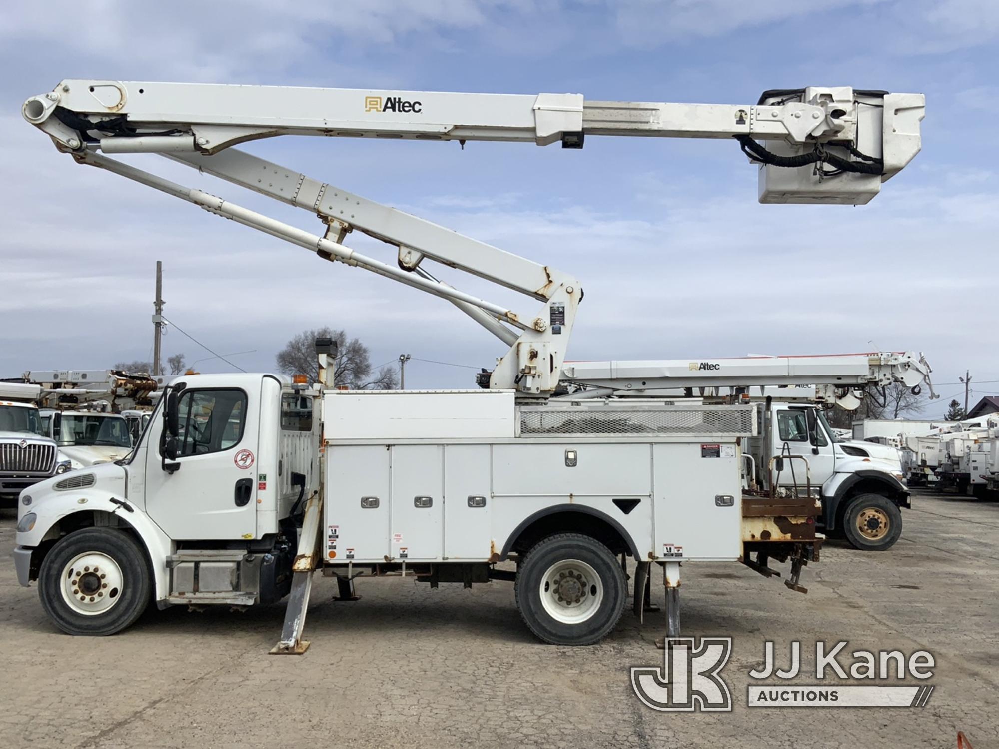 (South Beloit, IL) Altec TA60, Articulating & Telescopic Material Handling Bucket Truck rear mounted