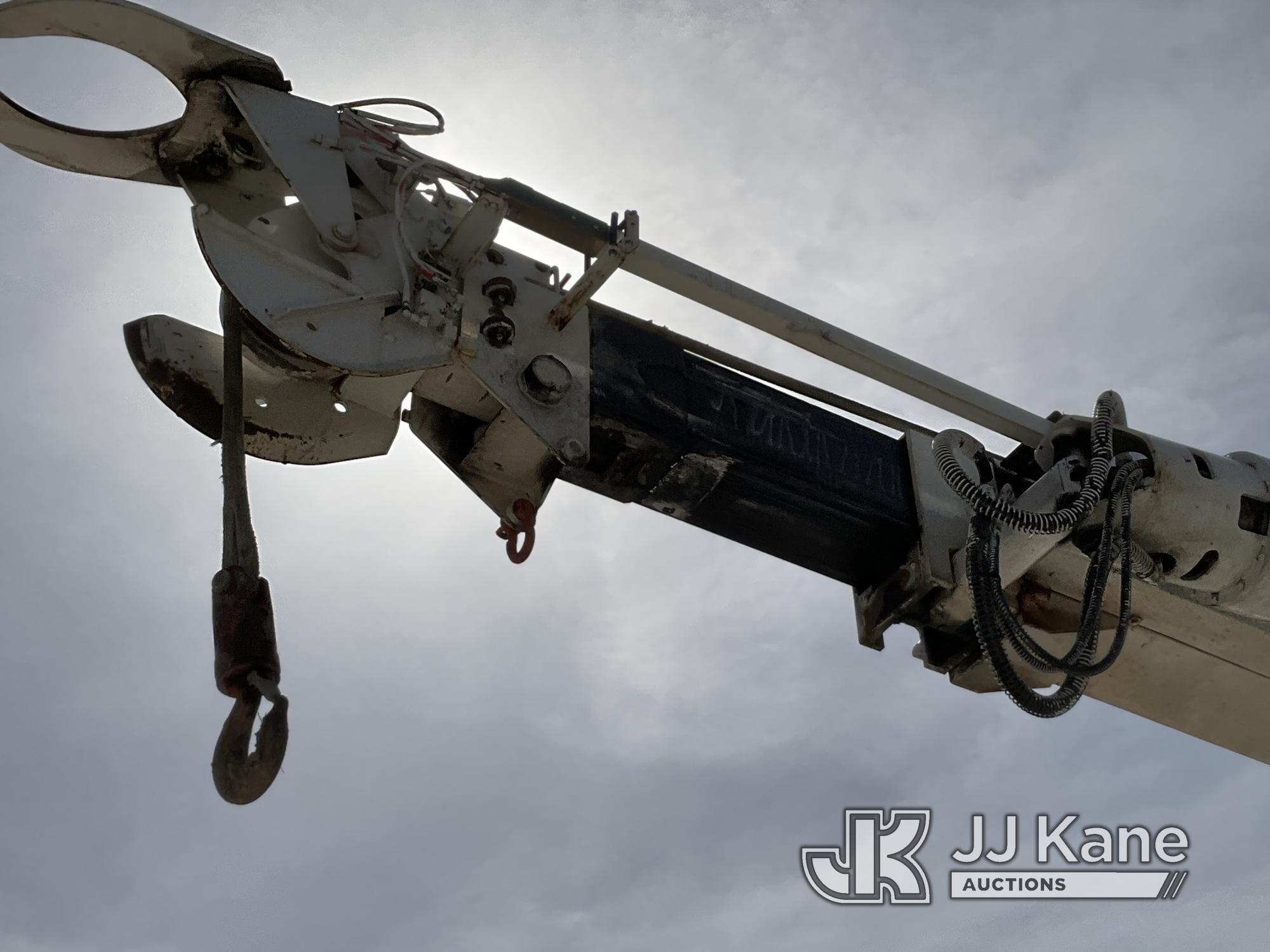 (Bloomington, IL) Terex Commander C4040, Digger Derrick rear mounted on 2019 Freightliner M2 106 4x4