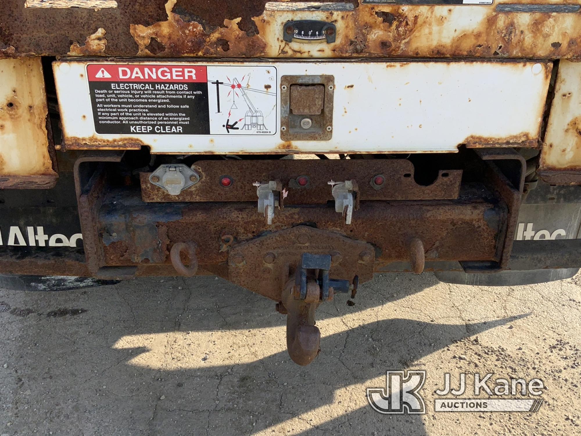 (South Beloit, IL) Altec DC47-TR, Digger Derrick rear mounted on 2017 Kenworth T370 Utility Truck Ru