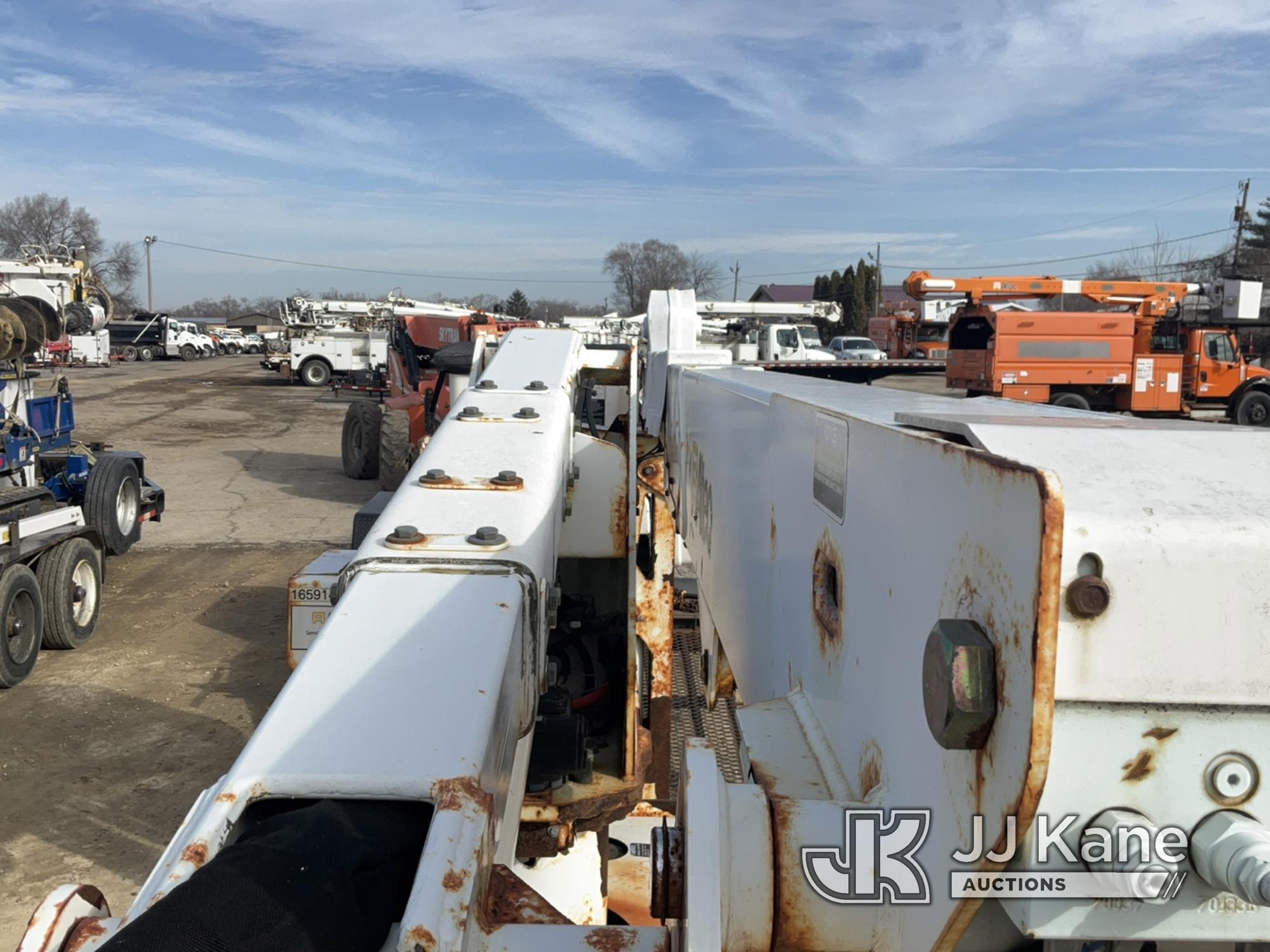 (South Beloit, IL) Altec AT37-GW Runs, Moves & Operates) (Jump to Start, Rust Damage