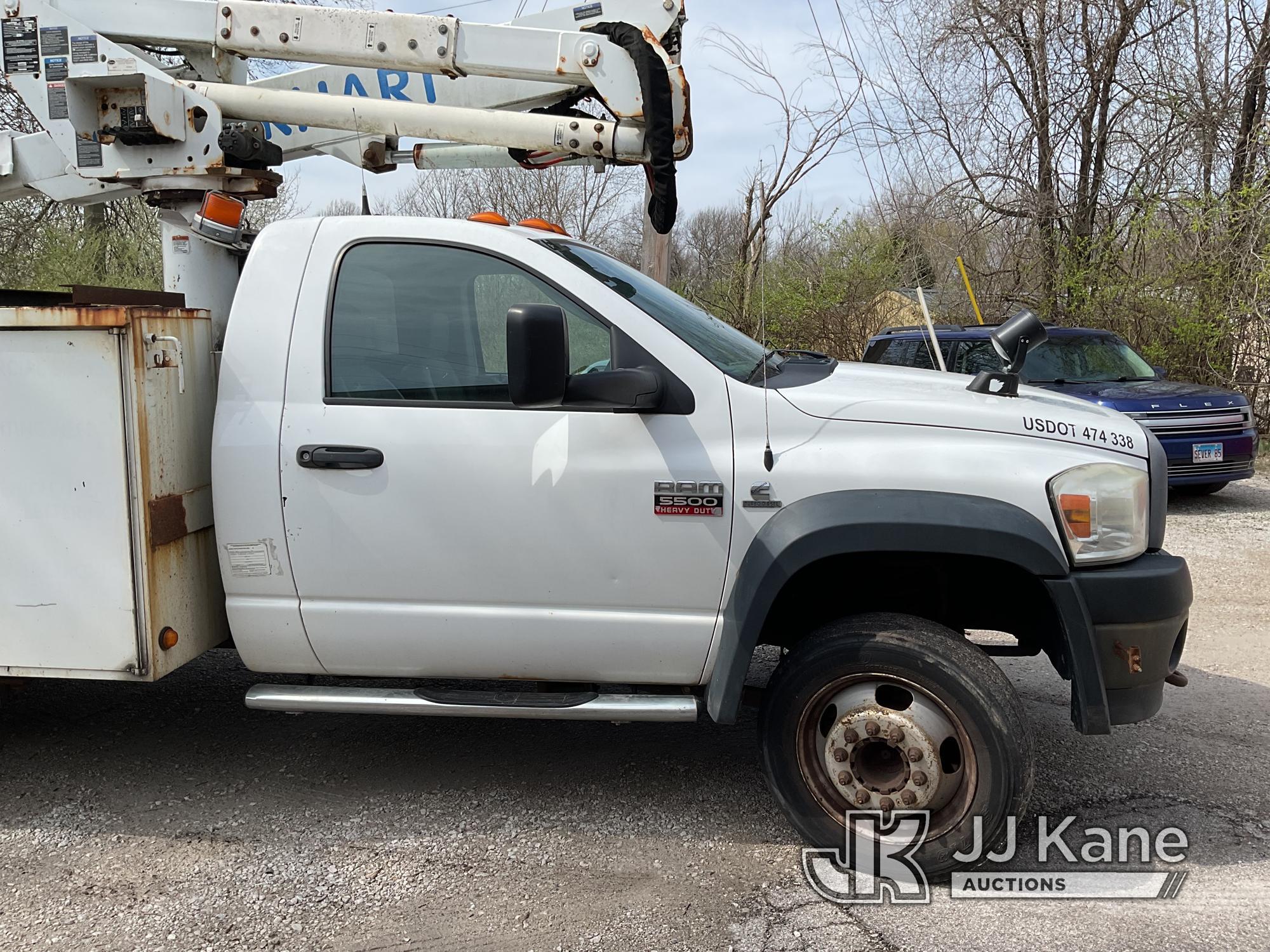 (Edwardsville, IL) Altec AT37G, Articulating & Telescopic Bucket Truck mounted behind cab on 2010 Do