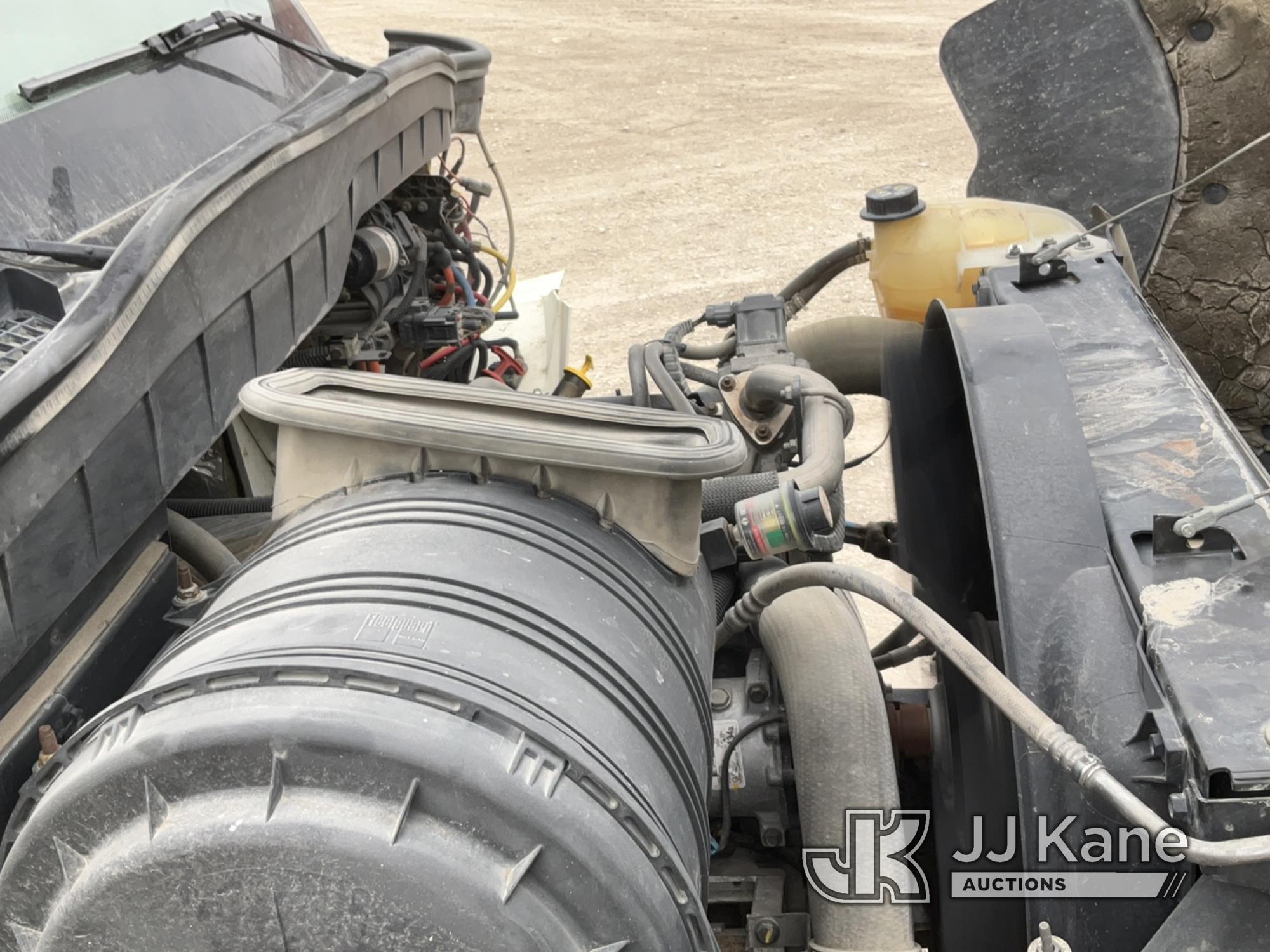 (Des Moines, IA) Altec DL45-TR, Digger Derrick rear mounted on 2009 International 4400 Utility Truck