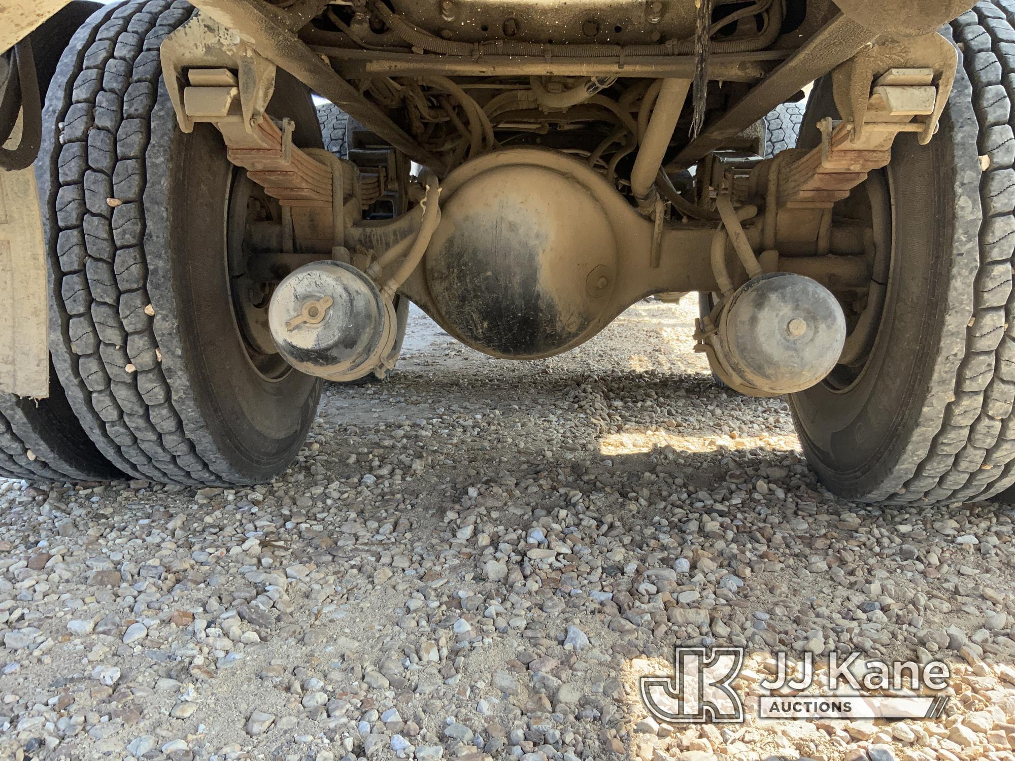 (Sallisaw, OK) Altec D2055-TR, Digger Derrick rear mounted on 2003 International 4400 T/A Flatbed/Ut