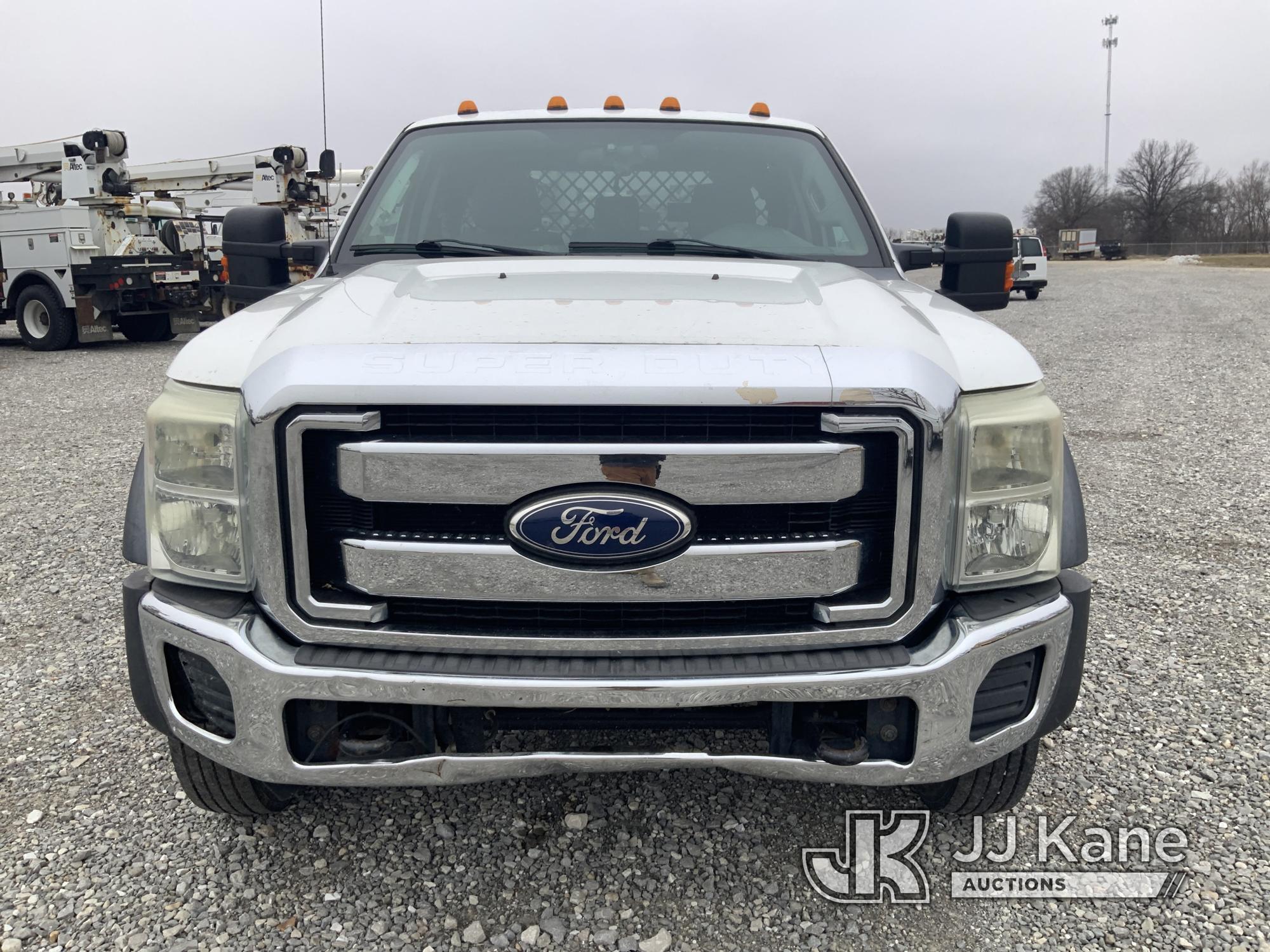 (Hawk Point, MO) 2011 Ford F550 Flatbed Truck Runs & moves) (Body & Paint Damage. Seller States: DEF