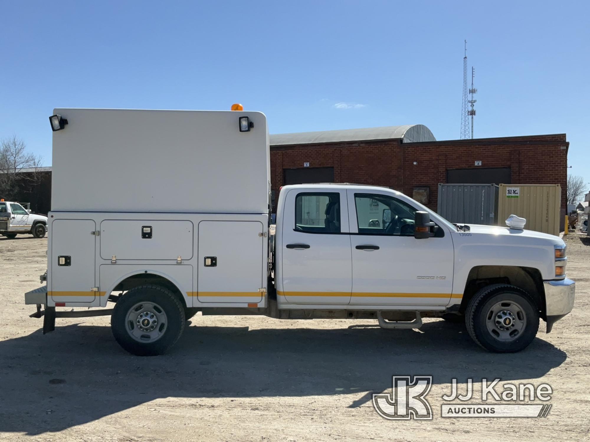 (Des Moines, IA) 2015 Chevrolet Silverado 2500HD 4x4 Enclosed High-Top Service Truck Runs & Moves