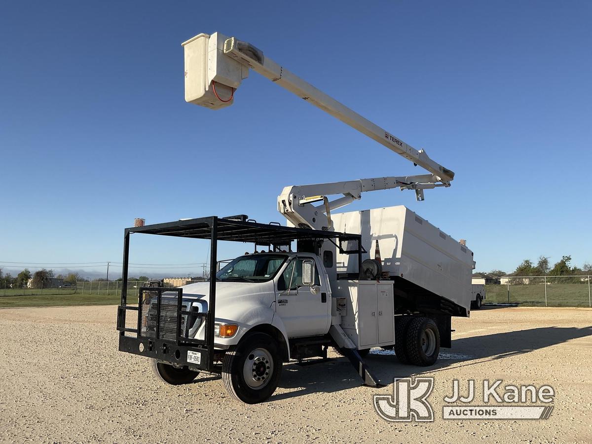 (Fredericksburg, TX) HiRanger XT55, Over-Center Bucket Truck mounted behind cab on 2007 Ford F750 Ch