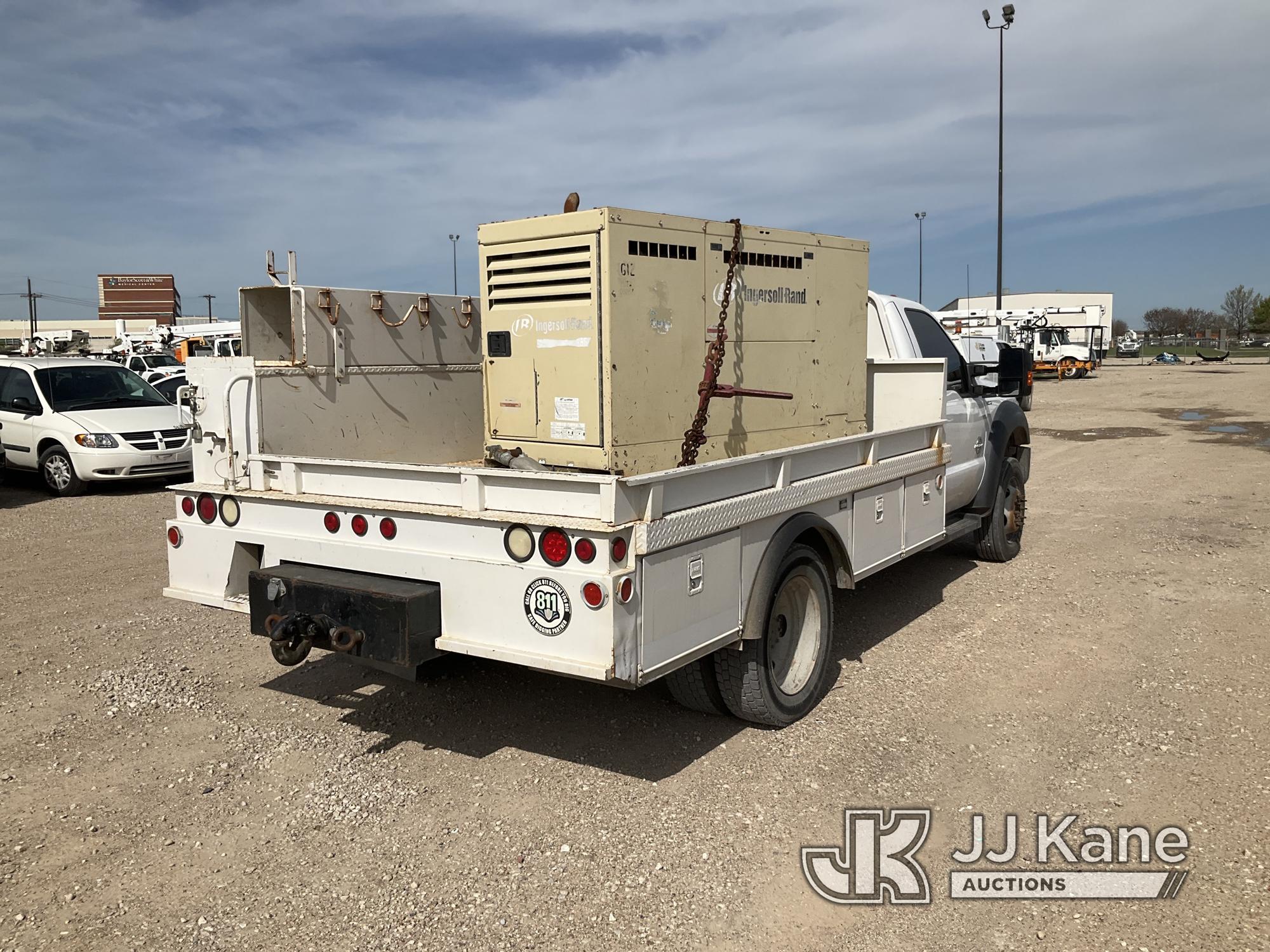 (Waxahachie, TX) 2016 Ford F550 URD/Flatbed Truck Runs & Moves) (Check Engine Light On, Exhaust Limi