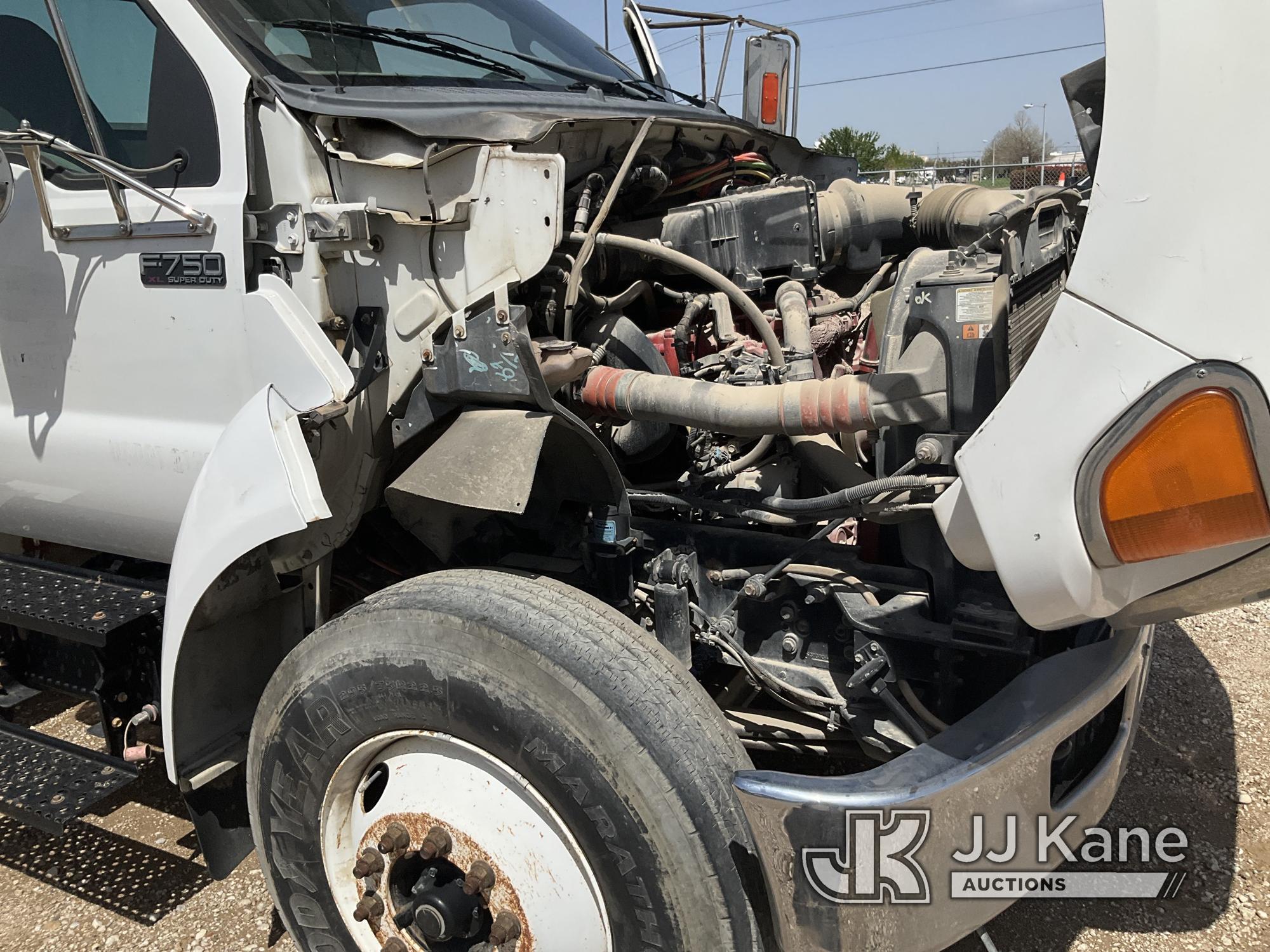 (Waxahachie, TX) Altec DC47-TR, Digger Derrick rear mounted on 2015 Ford F750 Flatbed/Utility Truck