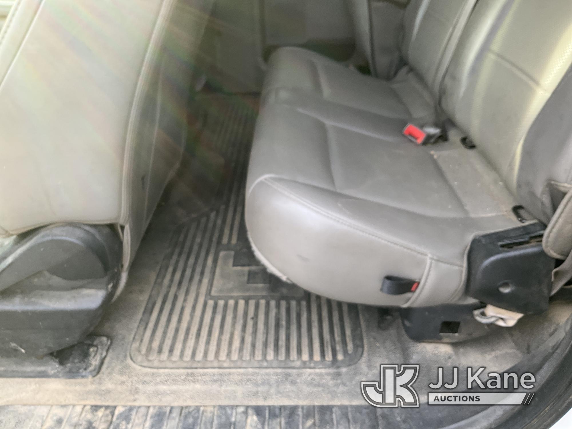 (Bloomington, IL) 2019 Ford F250 4x4 Extended-Cab Service Truck Runs & Moves