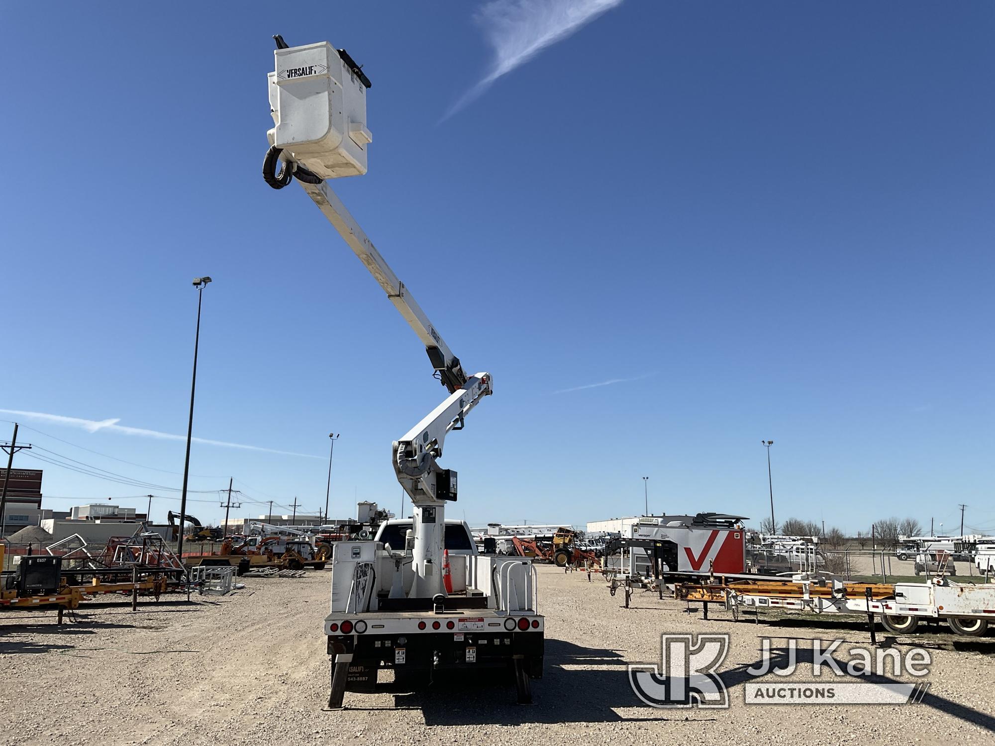 (Waxahachie, TX) Versalift VST-52I, Articulating & Telescopic Material Handling Bucket Truck center