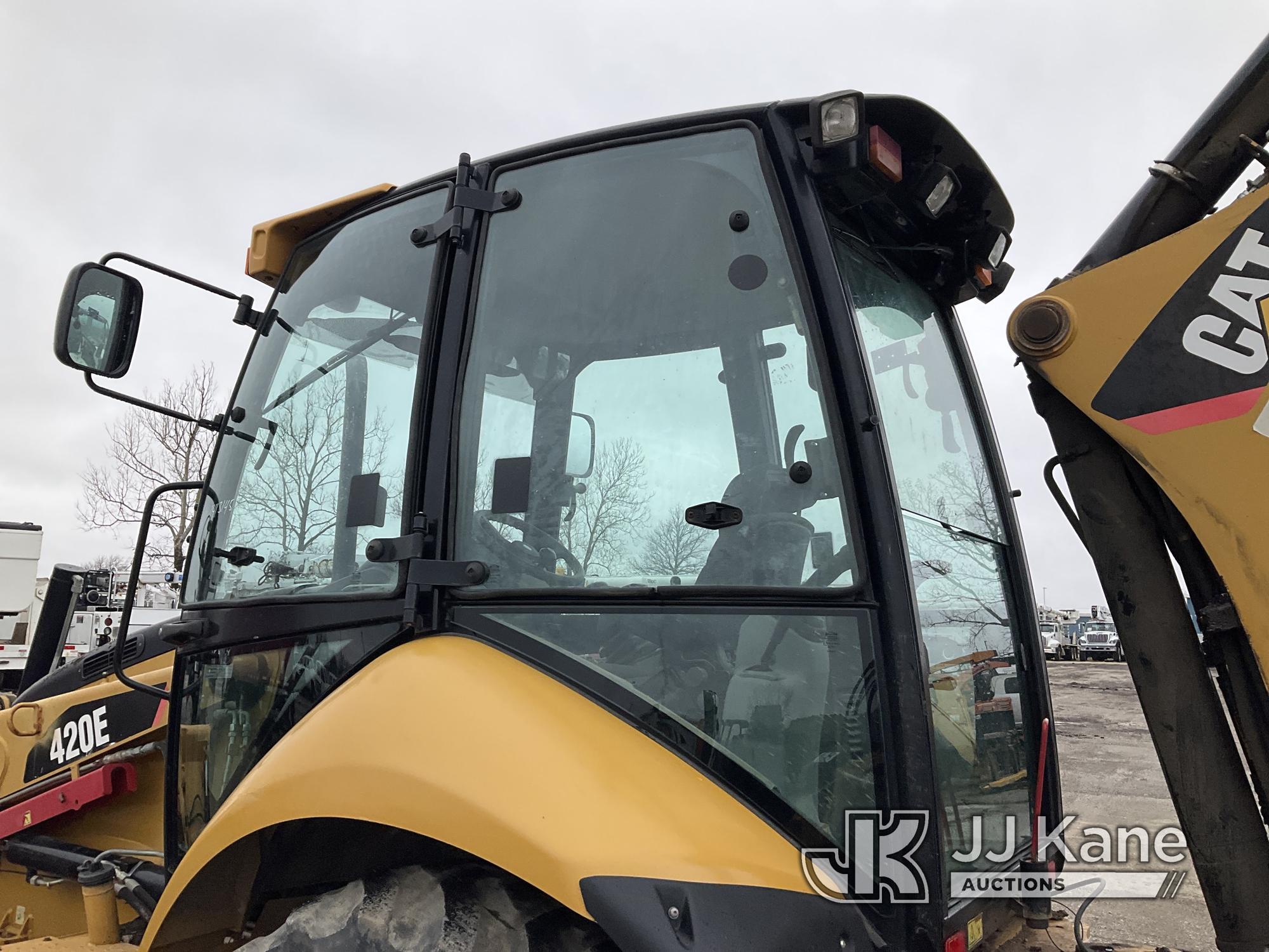 (Kansas City, MO) 2011 Caterpillar 420E Tractor Loader Extendahoe  Runs, Moves, & Operates