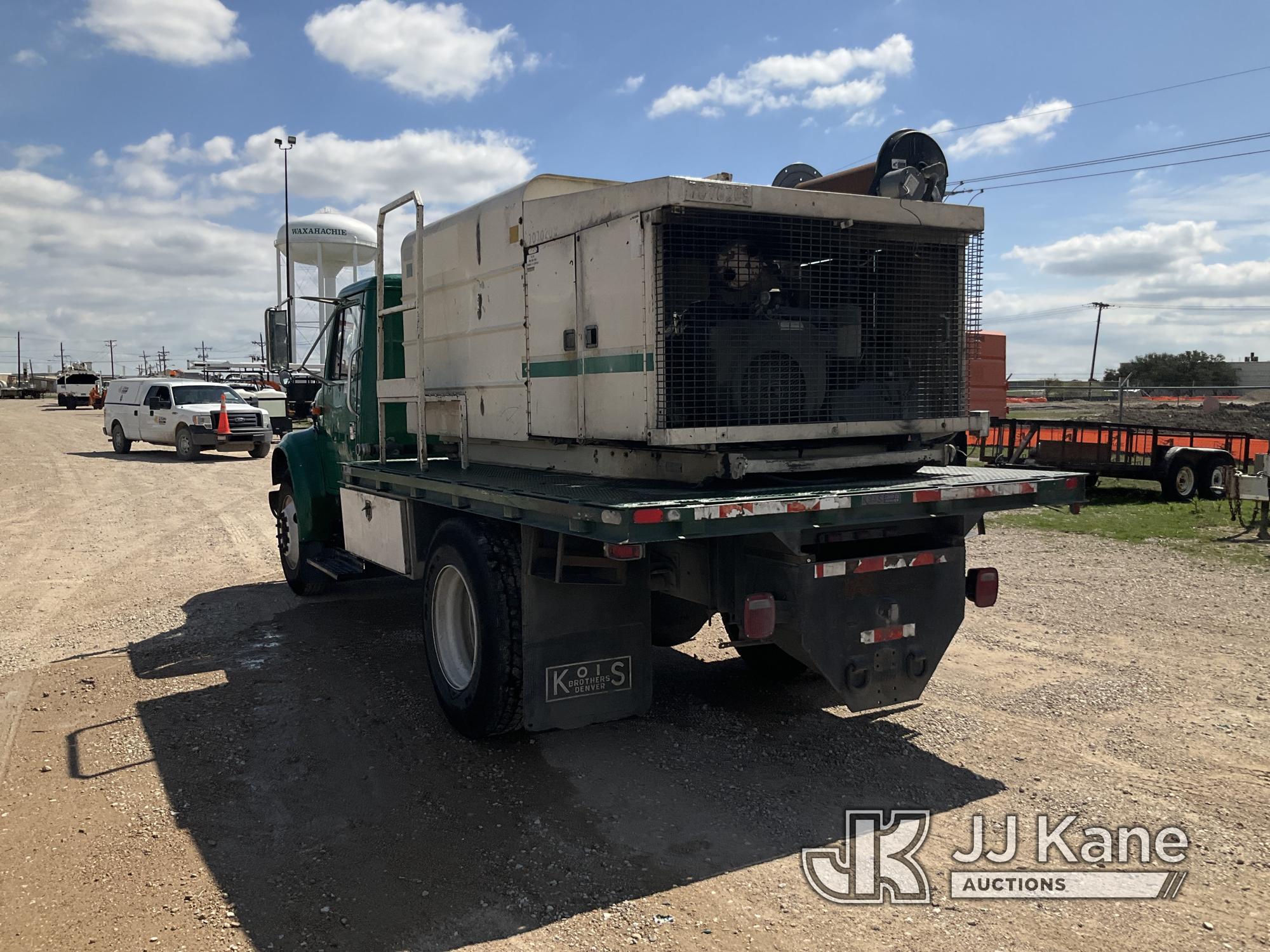 (Waxahachie, TX) 2002 International 4700 Spray Truck, Selling with unit 7070208 Runs & Moves) (Jump