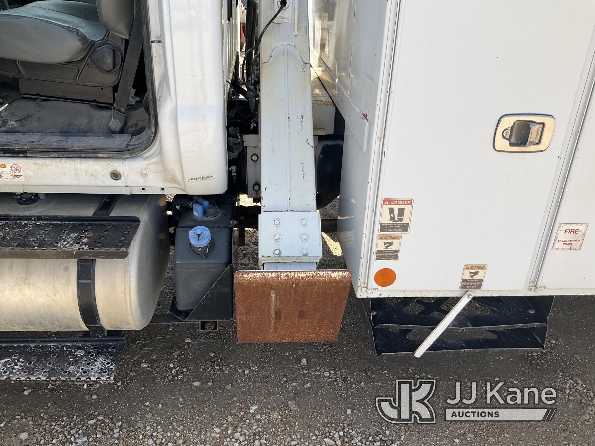 (Waxahachie, TX) Altec DC47-TR, Digger Derrick rear mounted on 2015 Ford F750 Flatbed/Utility Truck