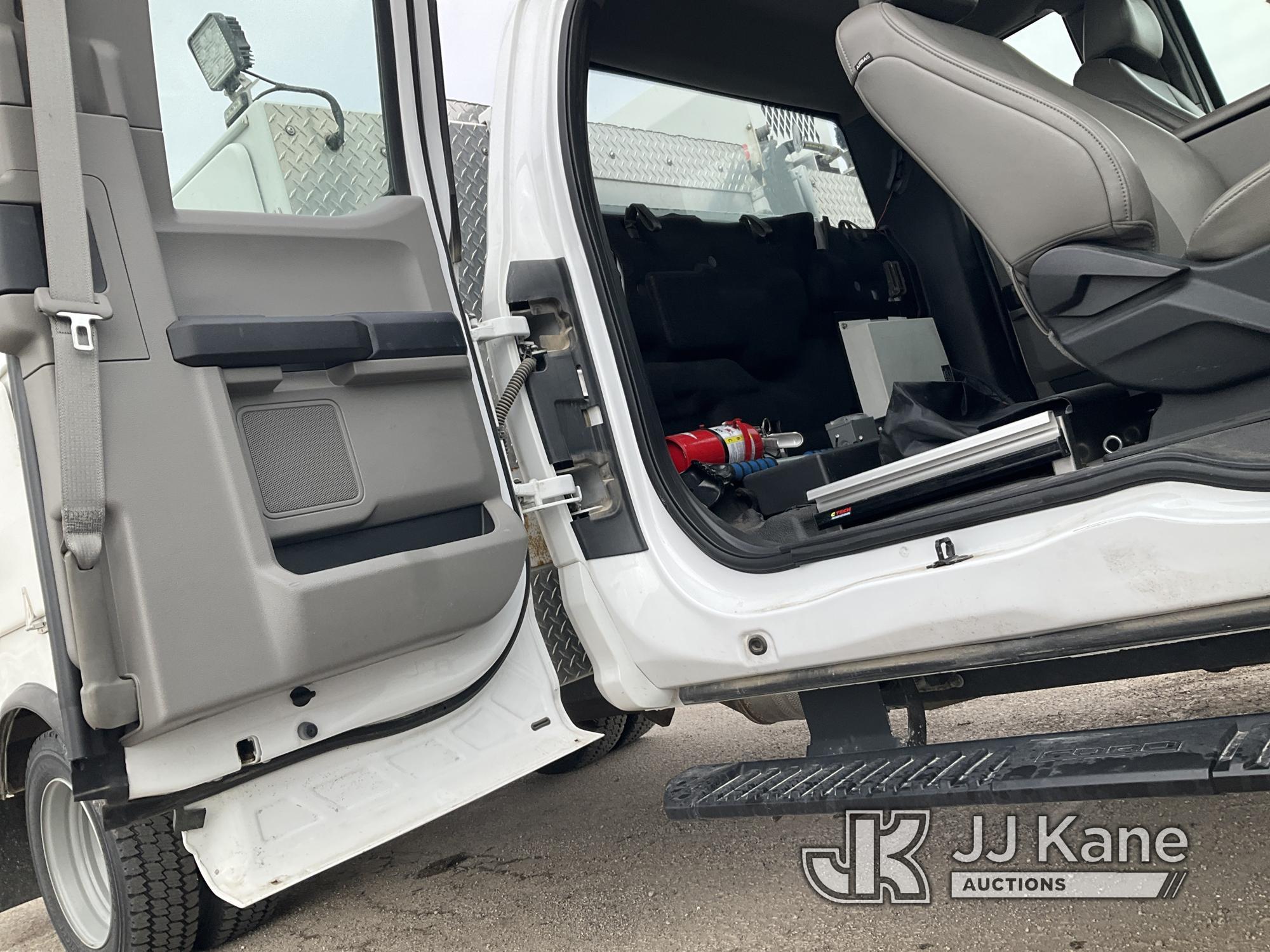 (Kansas City, MO) 2018 Ford F550 4x4 Extended-Cab Mechanics Service Truck Runs, Moves, & Operates