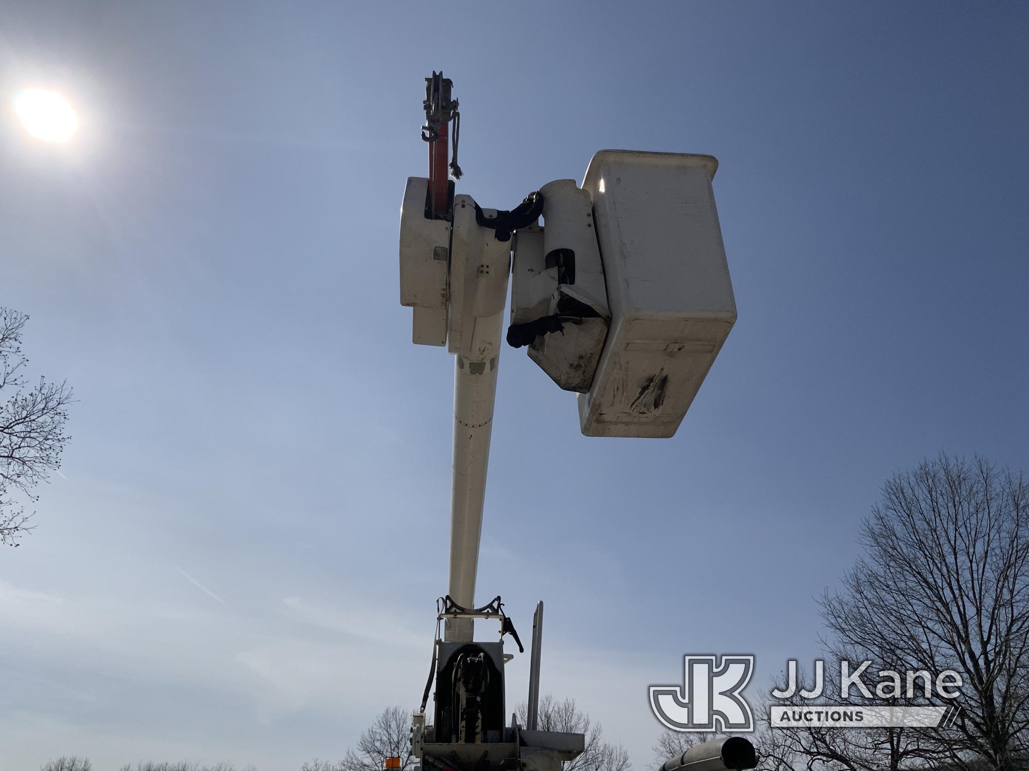 (Henryetta, OK) Altec AA755-MH, Material Handling Bucket Truck rear mounted on 2012 International 73