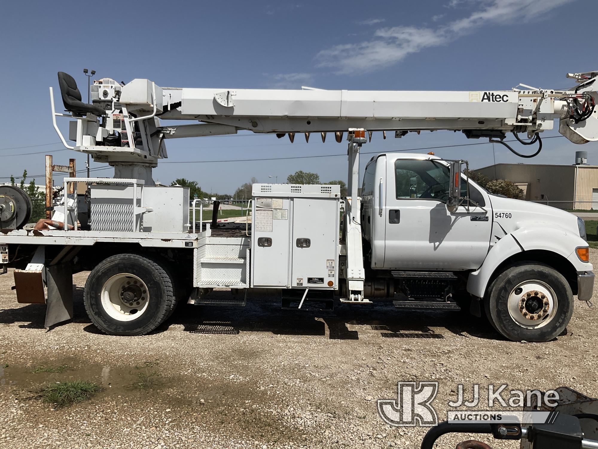 (Waxahachie, TX) Altec DC47-TR, Digger Derrick rear mounted on 2015 Ford F750 Flatbed/Utility Truck