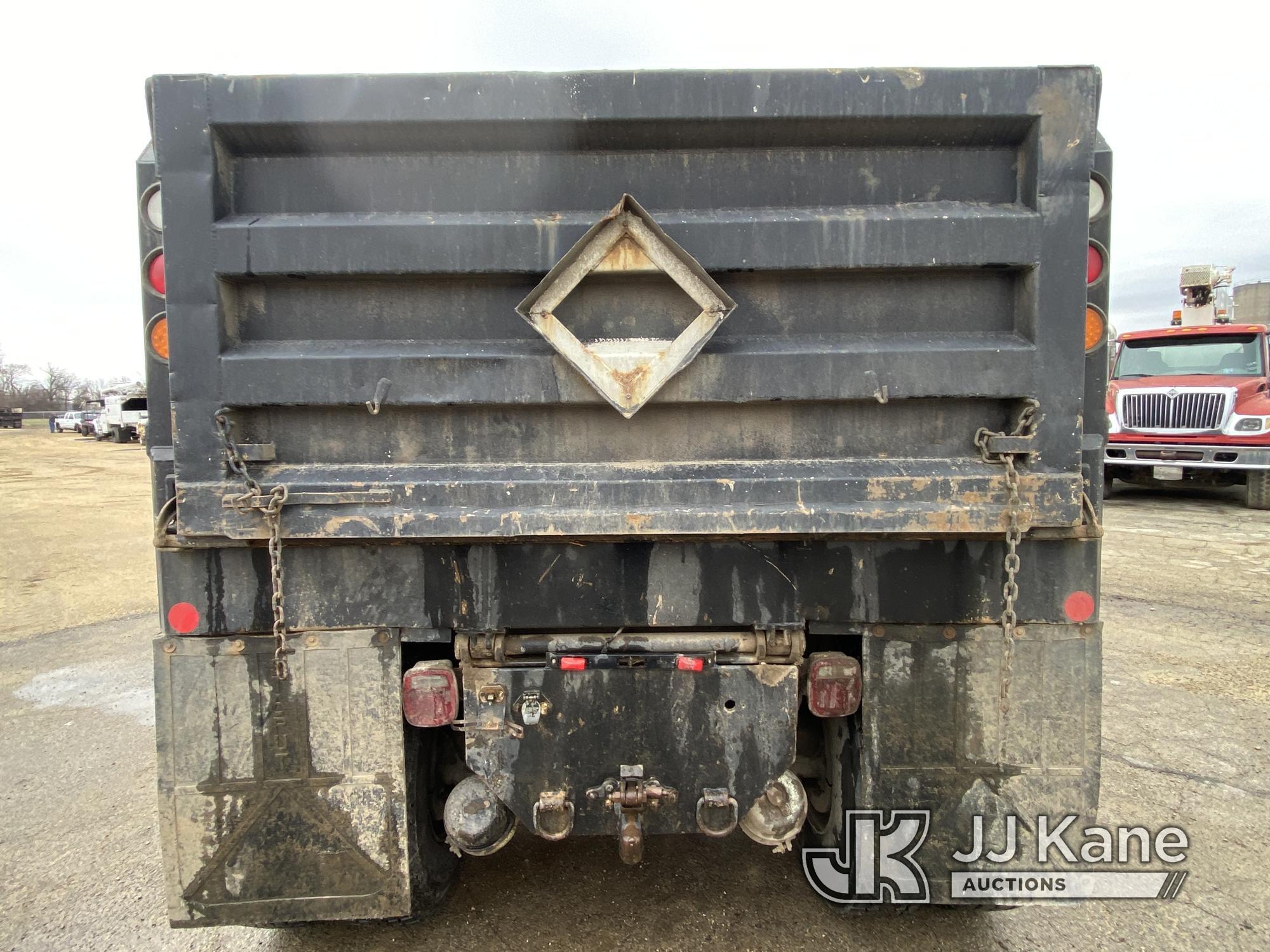 (South Beloit, IL) 2005 GMC C8500 Dump Truck Runs, Moves, Dump Operates. Rust, Body Damage - See Pho