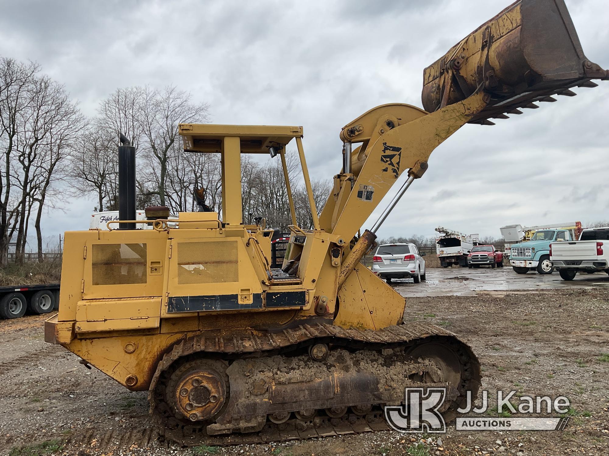 (Golconda, IL) 1997 Caterpillar 953B Crawler Loader Runs & Operates) (New Exhaust 2023.  Original Te