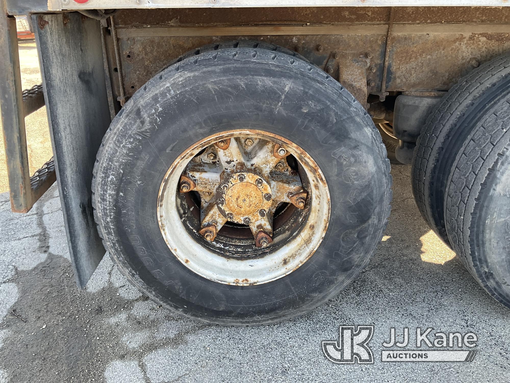 (South Beloit, IL) 1999 Peterbilt 330 T/A Van Body Truck Runs & Moves) (Check Engine Light On, ABS L